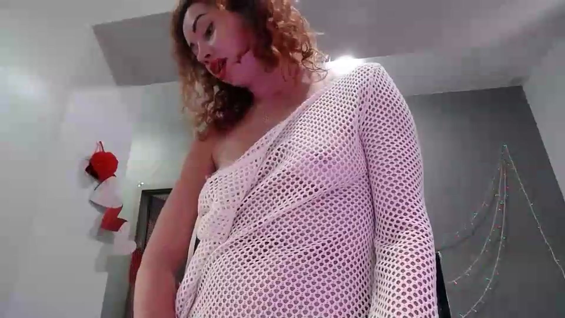 Gallery image thumbnail from XeniaMilf's myfreecams stream on, 05/30/2026, 14:47 image 9 of 20