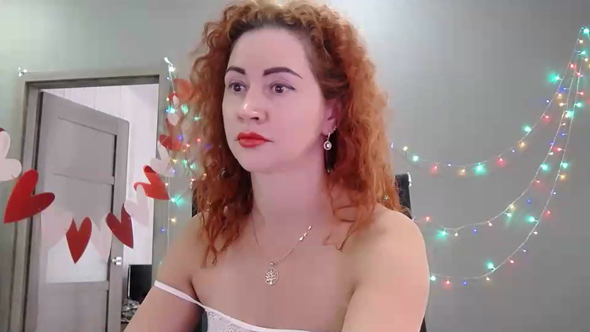 Gallery image thumbnail from XeniaMilf's myfreecams stream on, 05/31/2026, 13:50 image 11 of 20