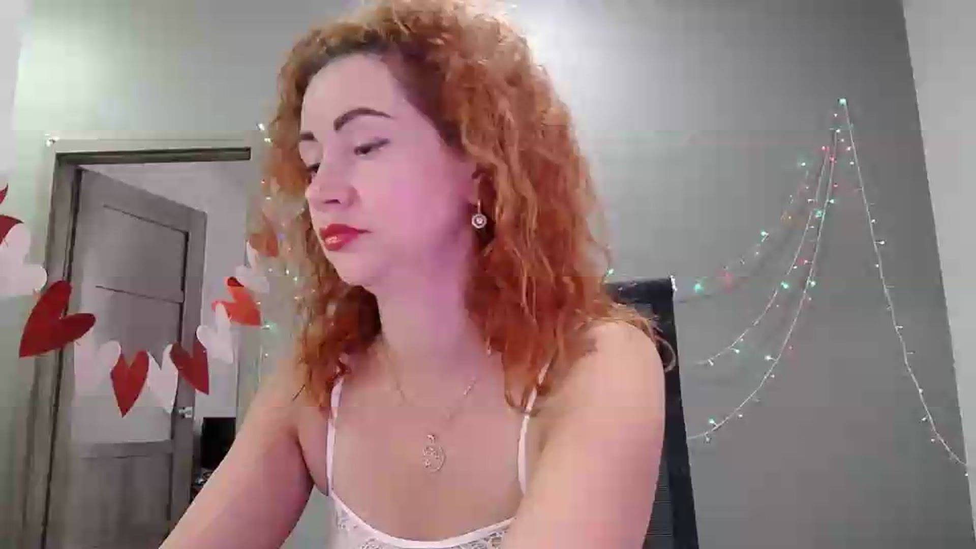 Gallery image thumbnail from XeniaMilf's myfreecams stream on, 05/31/2026, 15:05 image 1 of 20