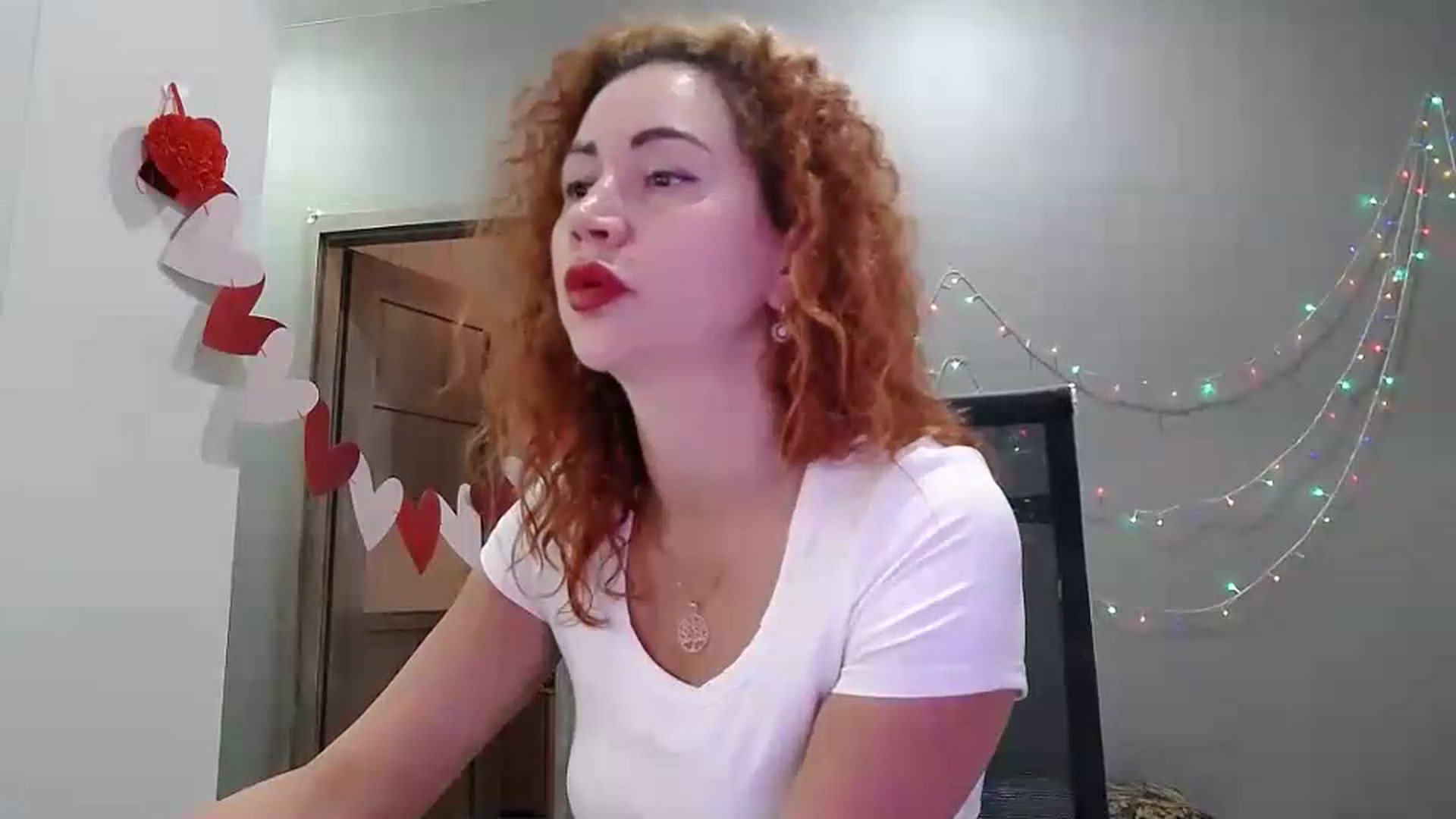 Gallery image thumbnail from XeniaMilf's myfreecams stream on, 06/04/2026, 15:43 image 4 of 20