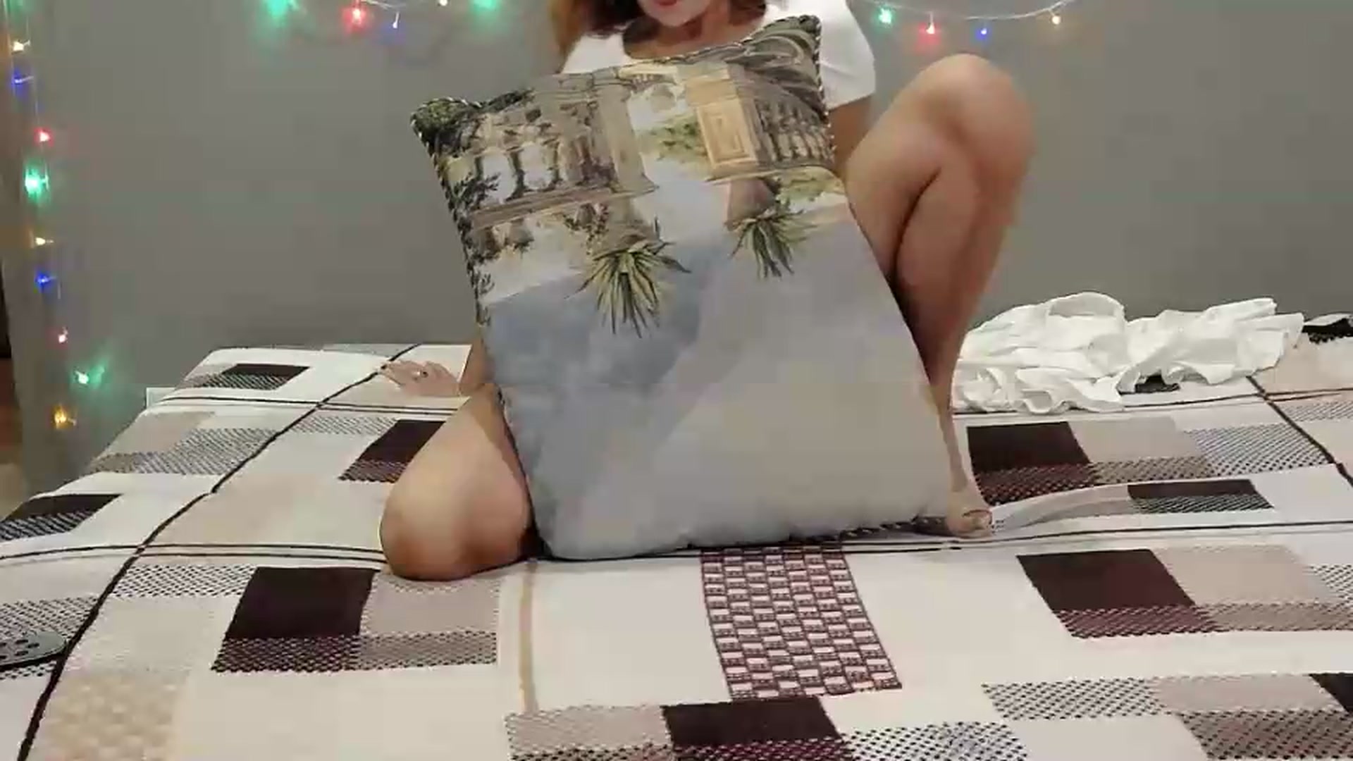 Gallery image thumbnail from XeniaMilf's myfreecams stream on, 06/04/2026, 15:43 image 18 of 20