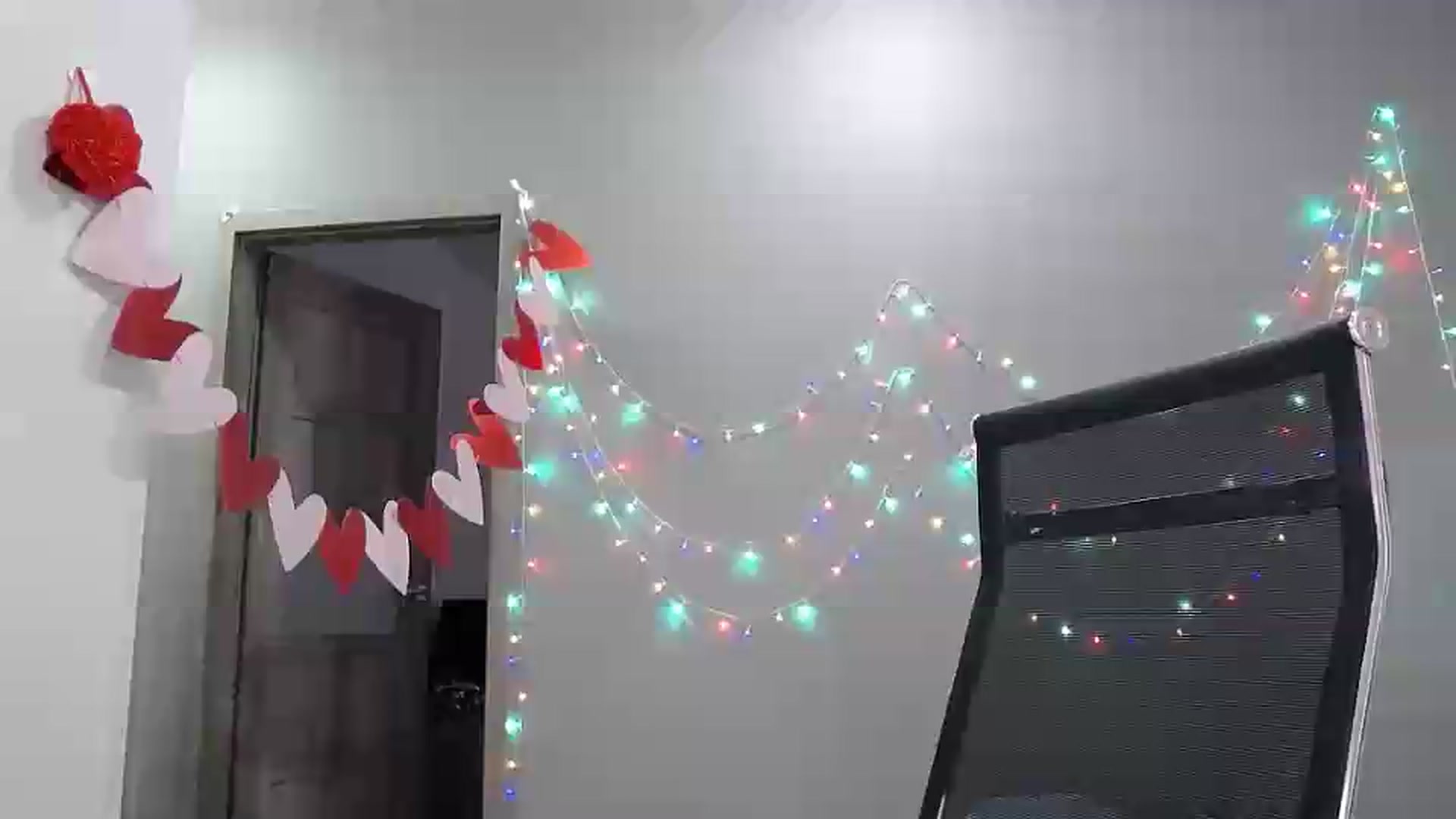 Gallery image thumbnail from XeniaMilf's myfreecams stream on, 06/08/2026, 15:52 image 1 of 20