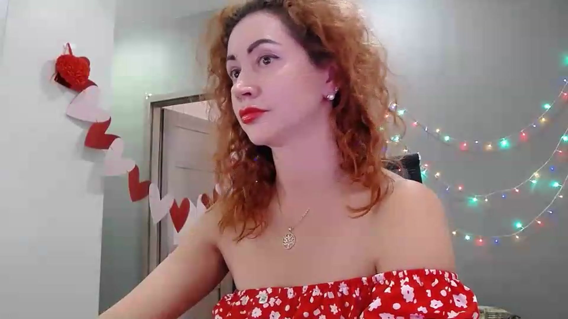 Gallery image thumbnail from XeniaMilf's myfreecams stream on, 06/21/2026, 15:54 image 9 of 20