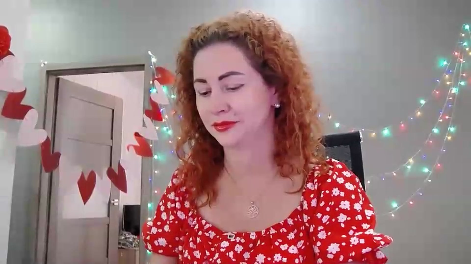 Gallery image thumbnail from XeniaMilf's myfreecams stream on, 06/21/2026, 15:54 image 5 of 20