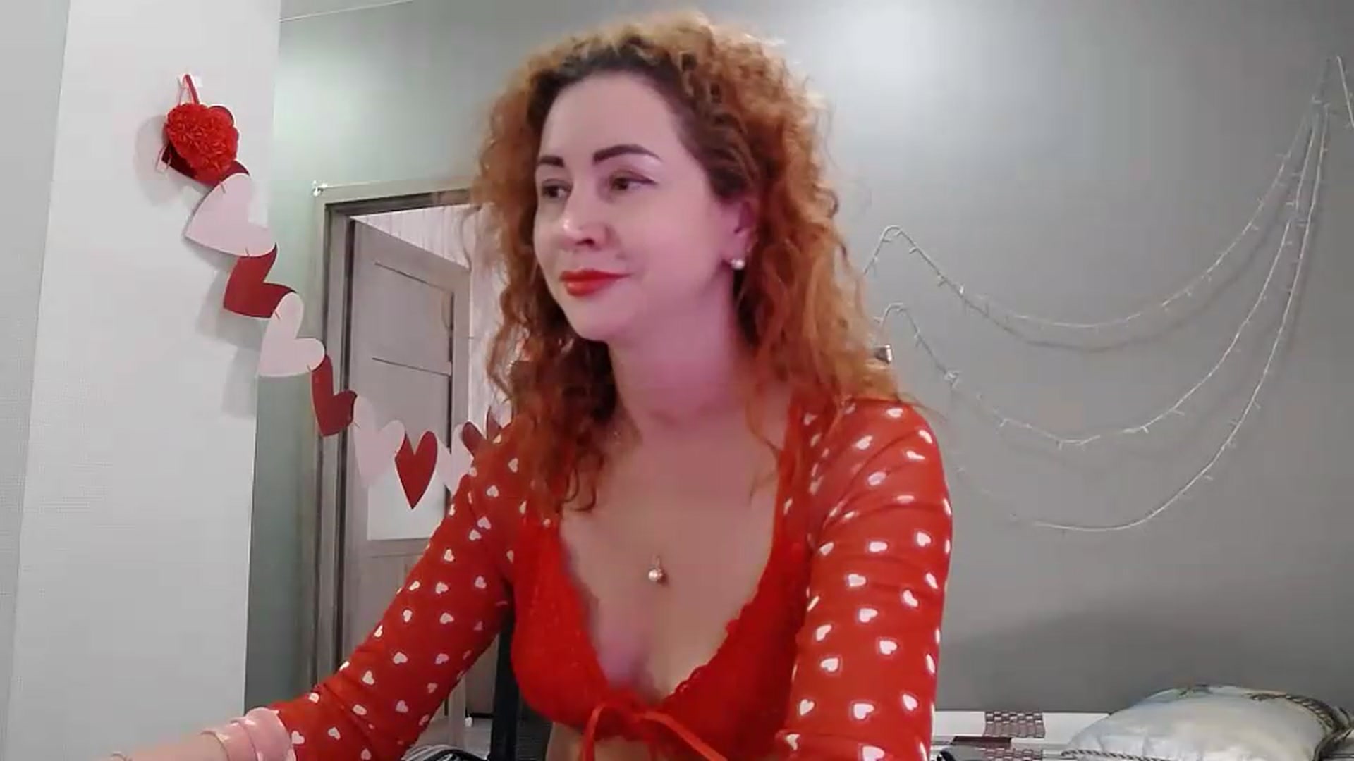 Gallery image thumbnail from XeniaMilf's myfreecams stream on, 06/23/2026, 13:56 image 17 of 20