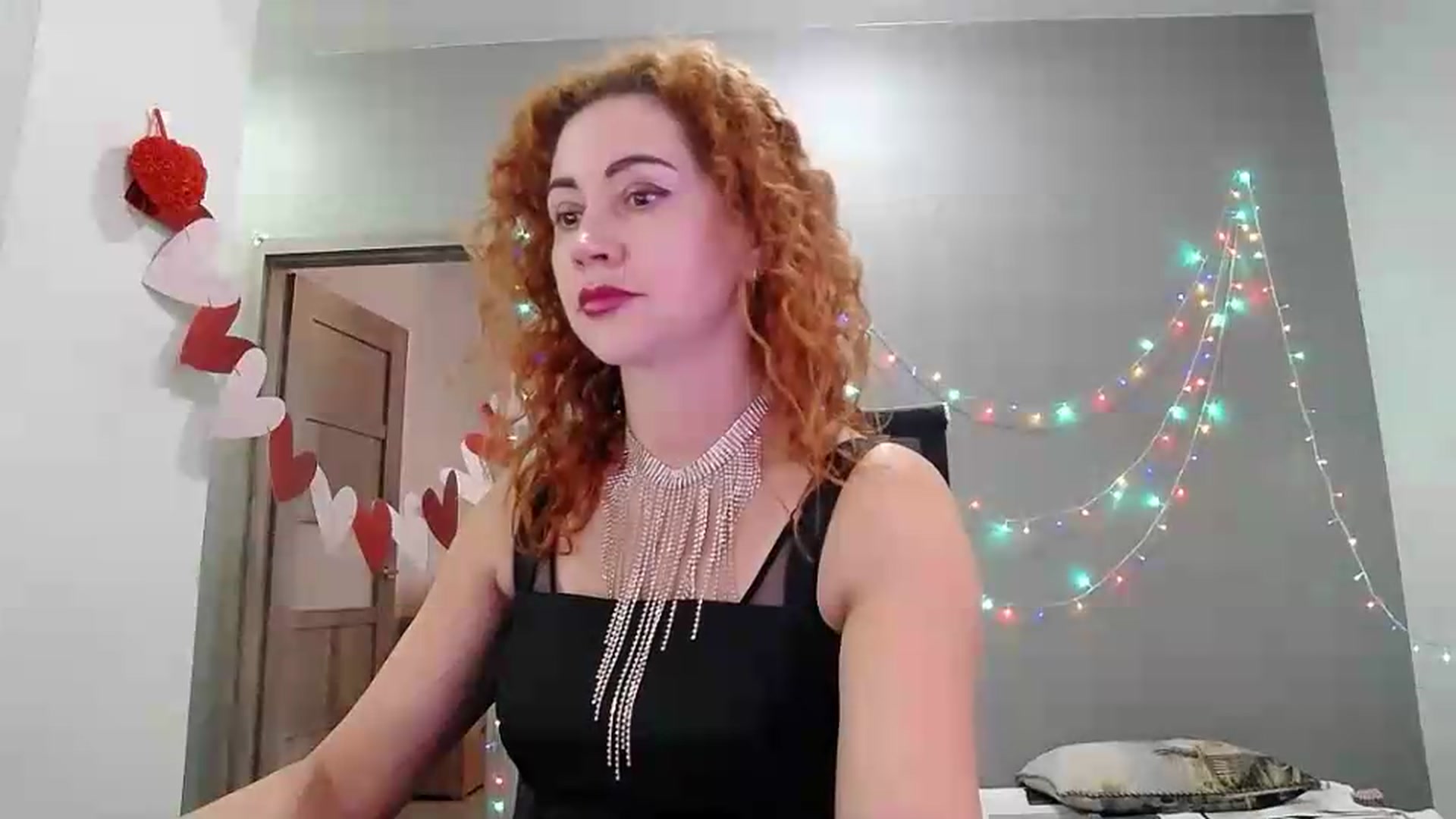 Gallery image thumbnail from XeniaMilf's myfreecams stream on, 07/06/2026, 16:25 image 14 of 20