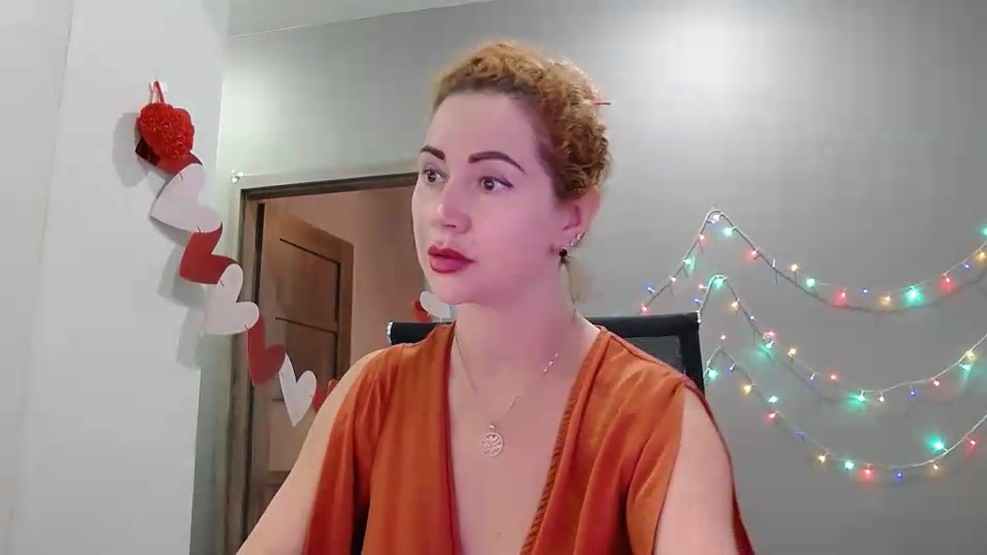 Gallery image thumbnail from XeniaMilf's myfreecams stream on, 07/10/2026, 15:38 image 12 of 20