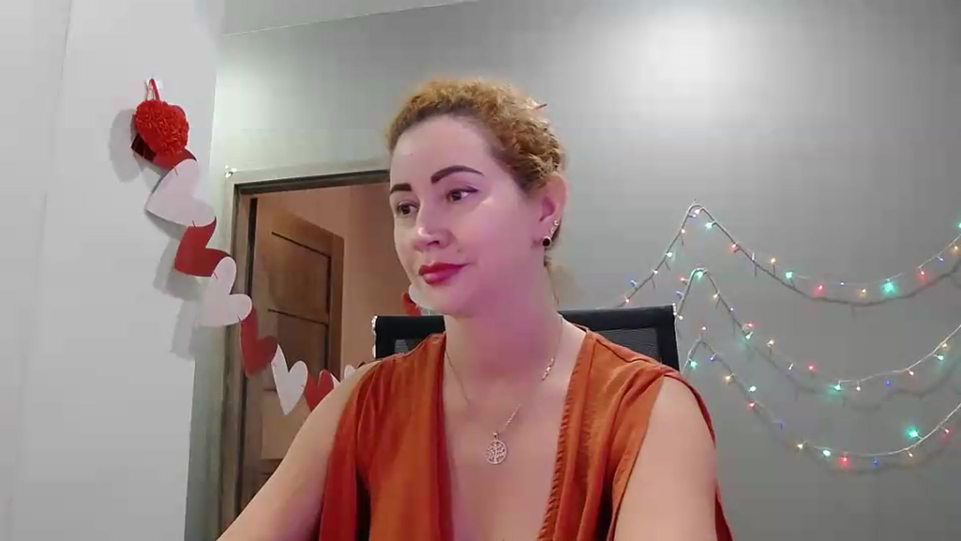 Gallery image thumbnail from XeniaMilf's myfreecams stream on, 07/10/2026, 15:38 image 15 of 20
