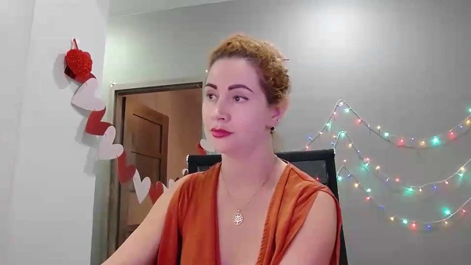Gallery image thumbnail from XeniaMilf's myfreecams stream on, 07/10/2026, 15:38 image 17 of 20