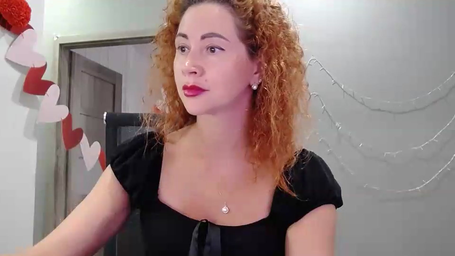 Gallery image thumbnail from XeniaMilf's myfreecams stream on, 07/22/2026, 14:52 image 6 of 20