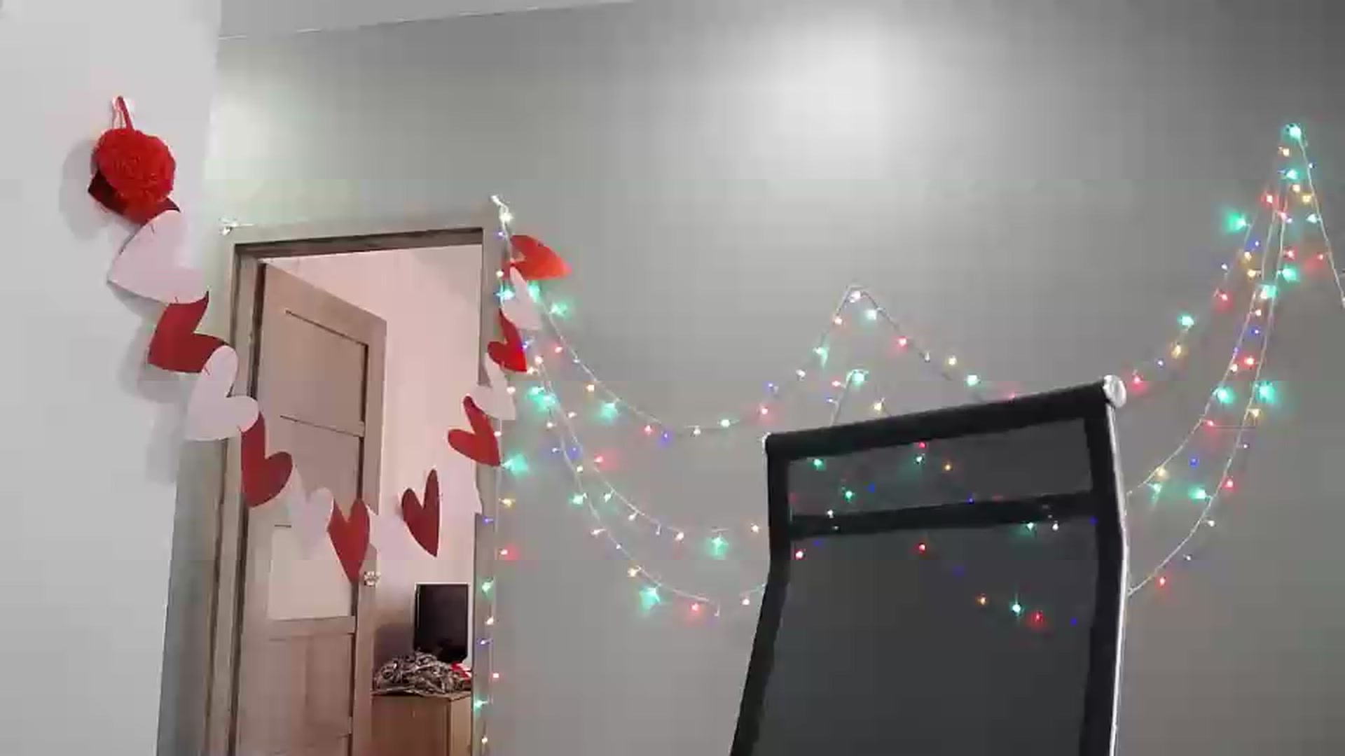 Gallery image thumbnail from XeniaMilf's myfreecams stream on, 07/28/2026, 15:14 image 17 of 20