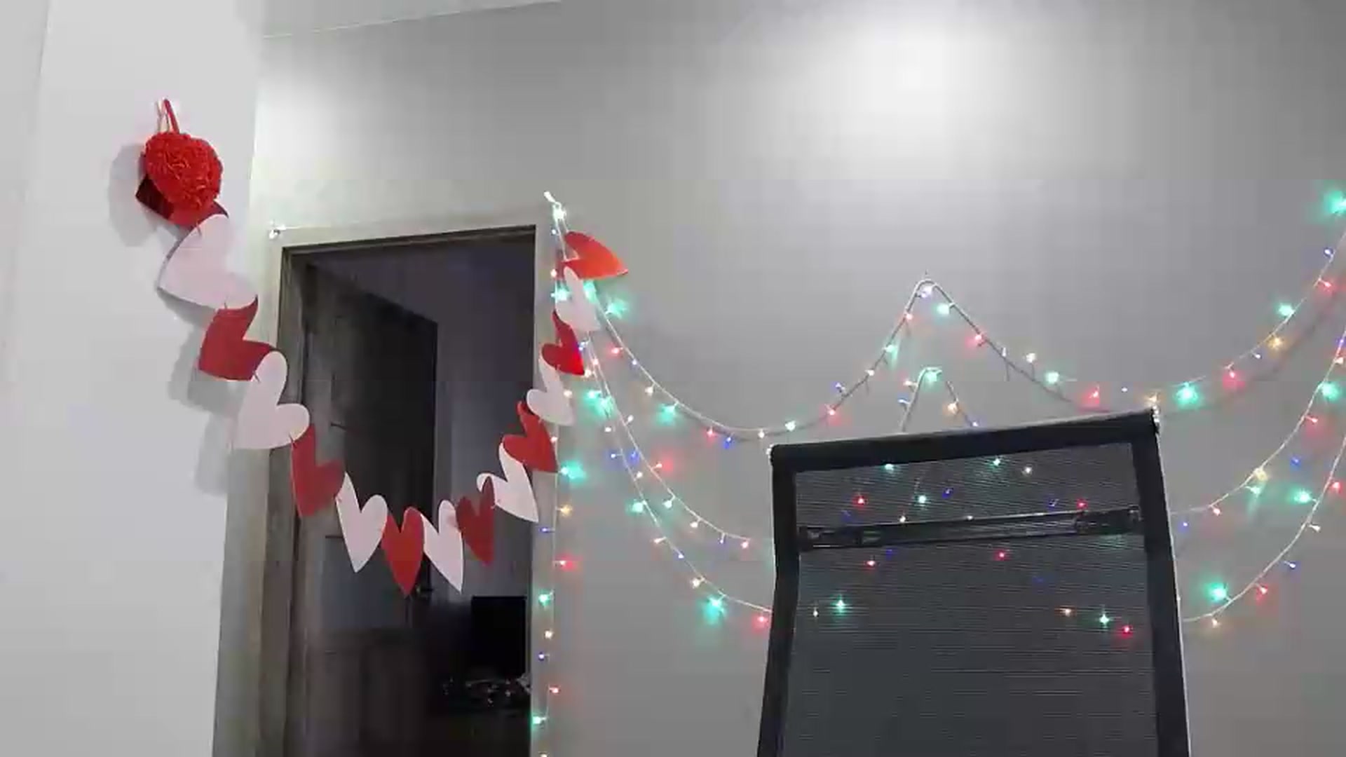 Gallery image thumbnail from XeniaMilf's myfreecams stream on, 07/29/2026, 13:14 image 4 of 20