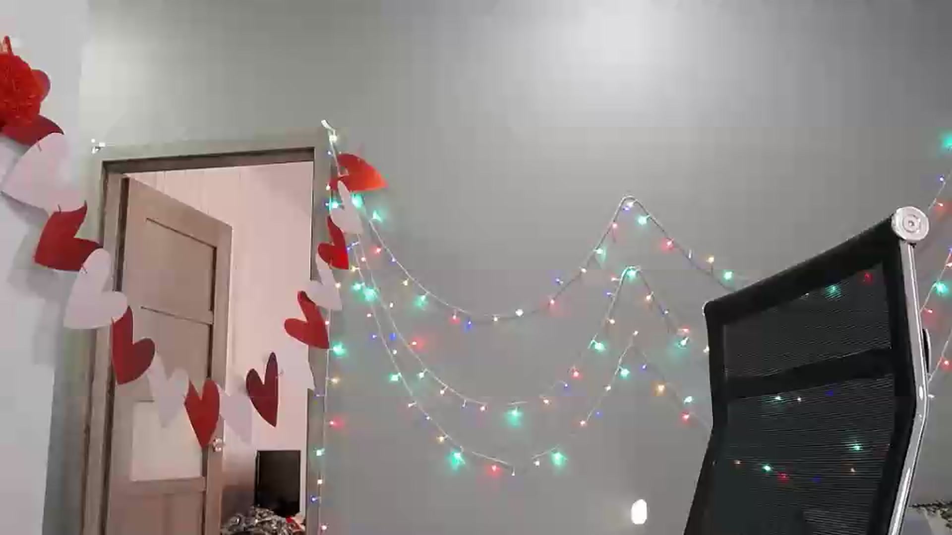 Gallery image thumbnail from XeniaMilf's myfreecams stream on, 08/07/2026, 15:22 image 16 of 20