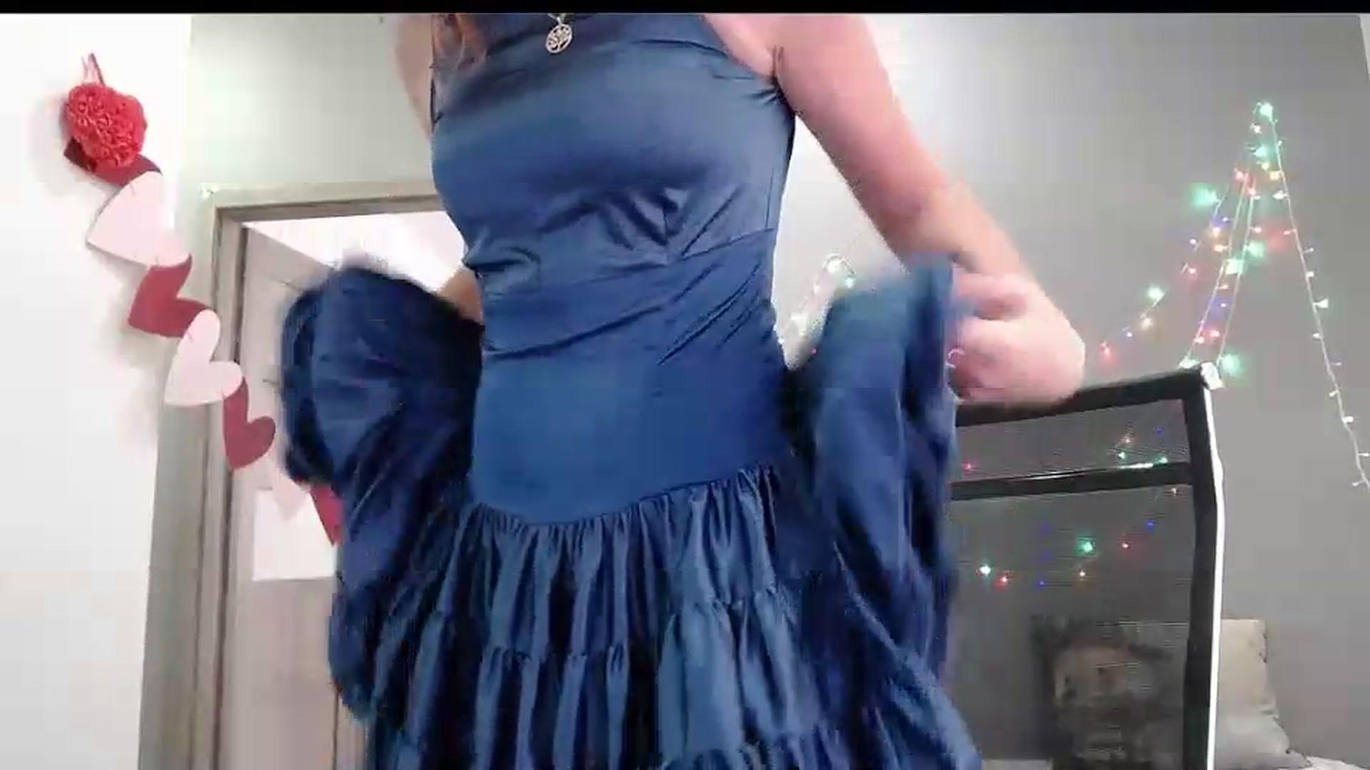 Gallery image thumbnail from XeniaMilf's myfreecams stream on, 08/10/2026, 11:31 image 12 of 20