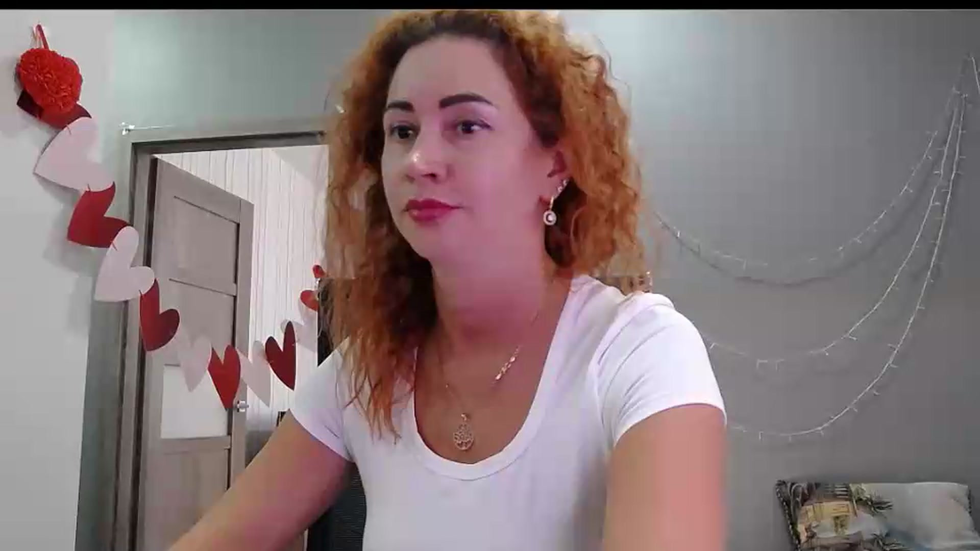 Gallery image thumbnail from XeniaMilf's myfreecams stream on, 08/11/2026, 14:16 image 18 of 20