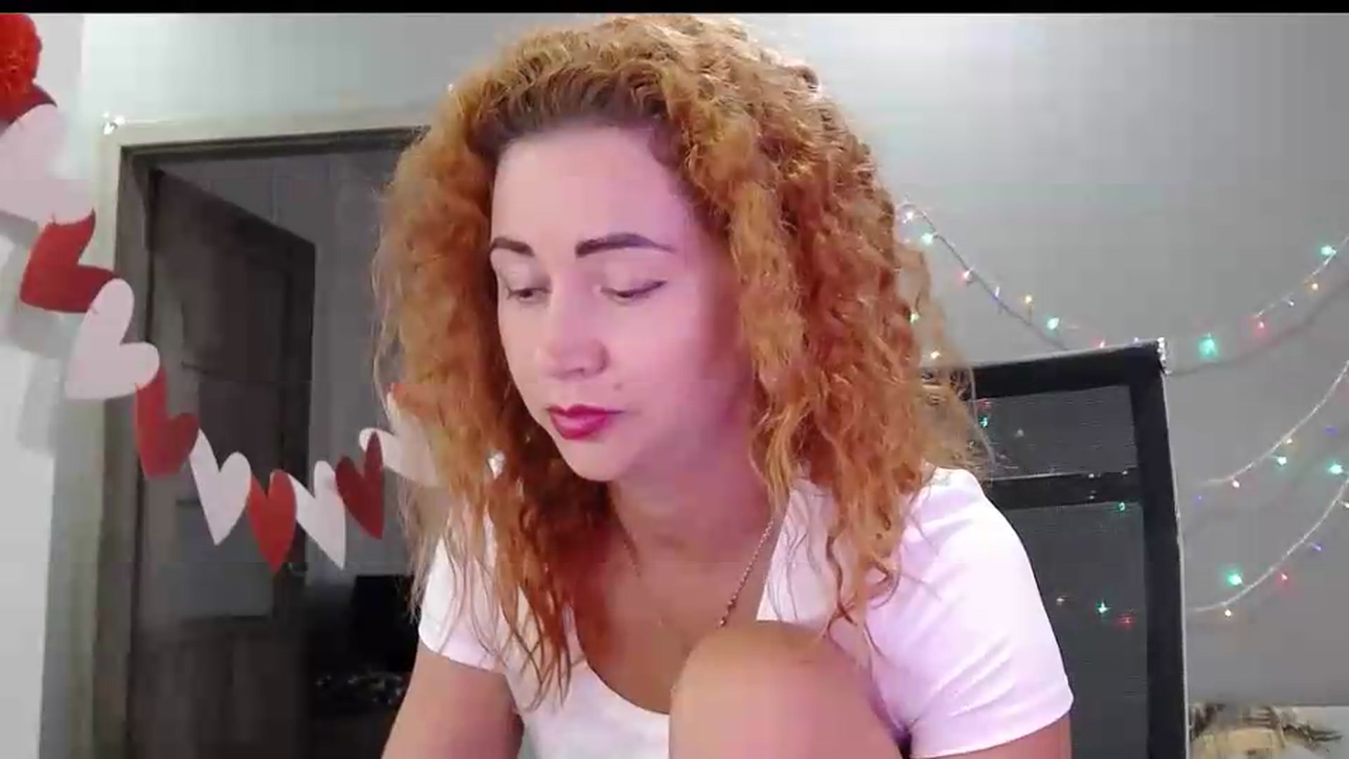 Gallery image thumbnail from XeniaMilf's myfreecams stream on, 08/11/2026, 16:10 image 13 of 20