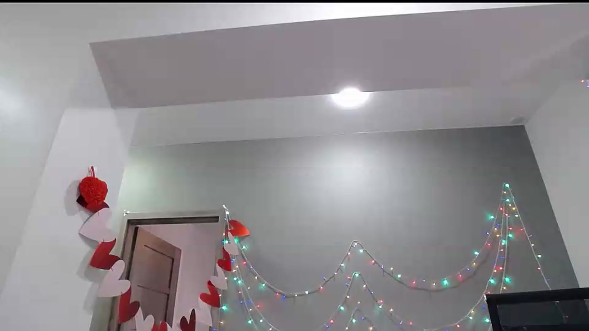 Gallery image thumbnail from XeniaMilf's myfreecams stream on, 08/13/2026, 14:53 image 14 of 20