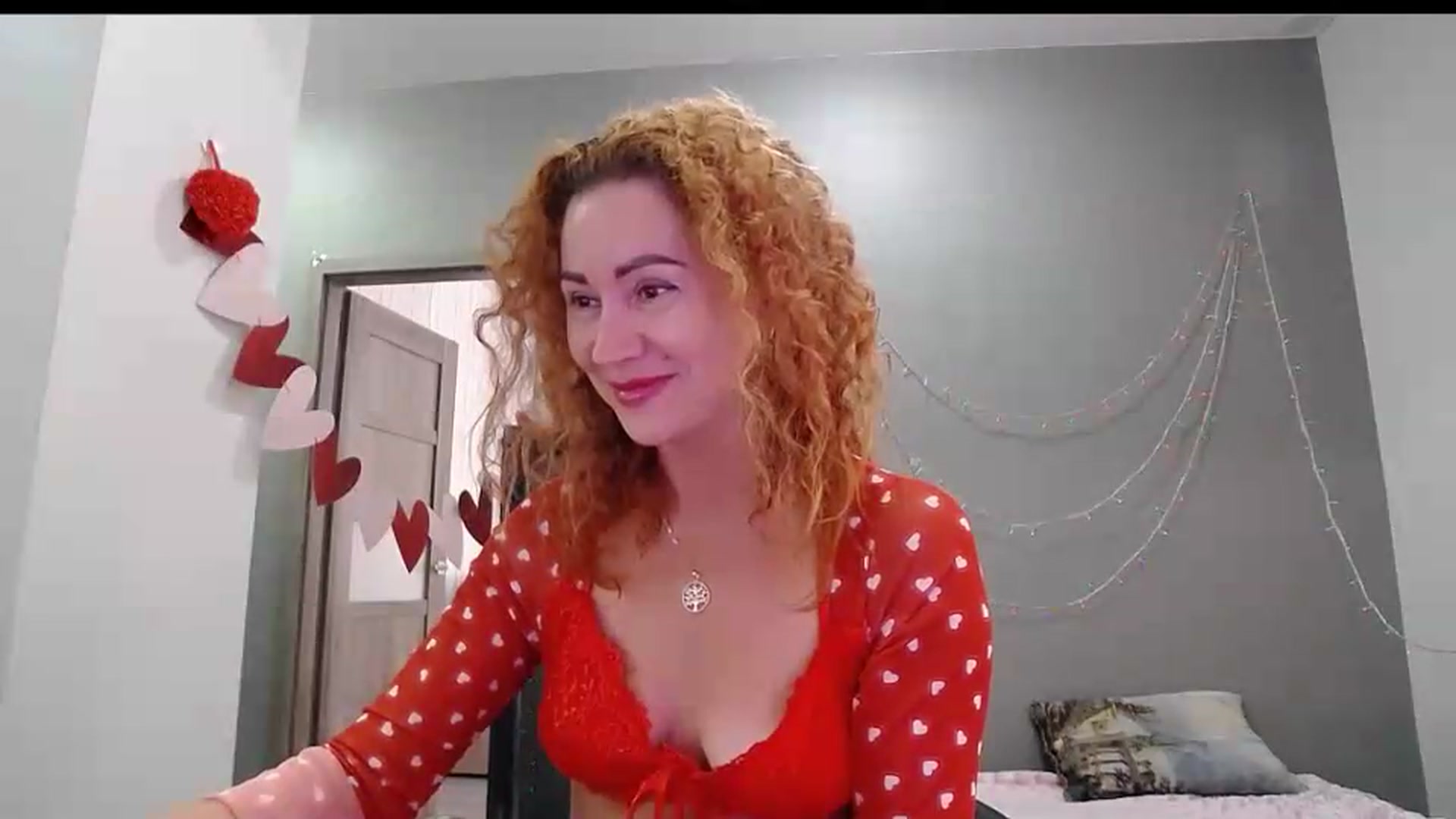 Gallery image thumbnail from XeniaMilf's myfreecams stream on, 08/14/2026, 13:34 image 10 of 20
