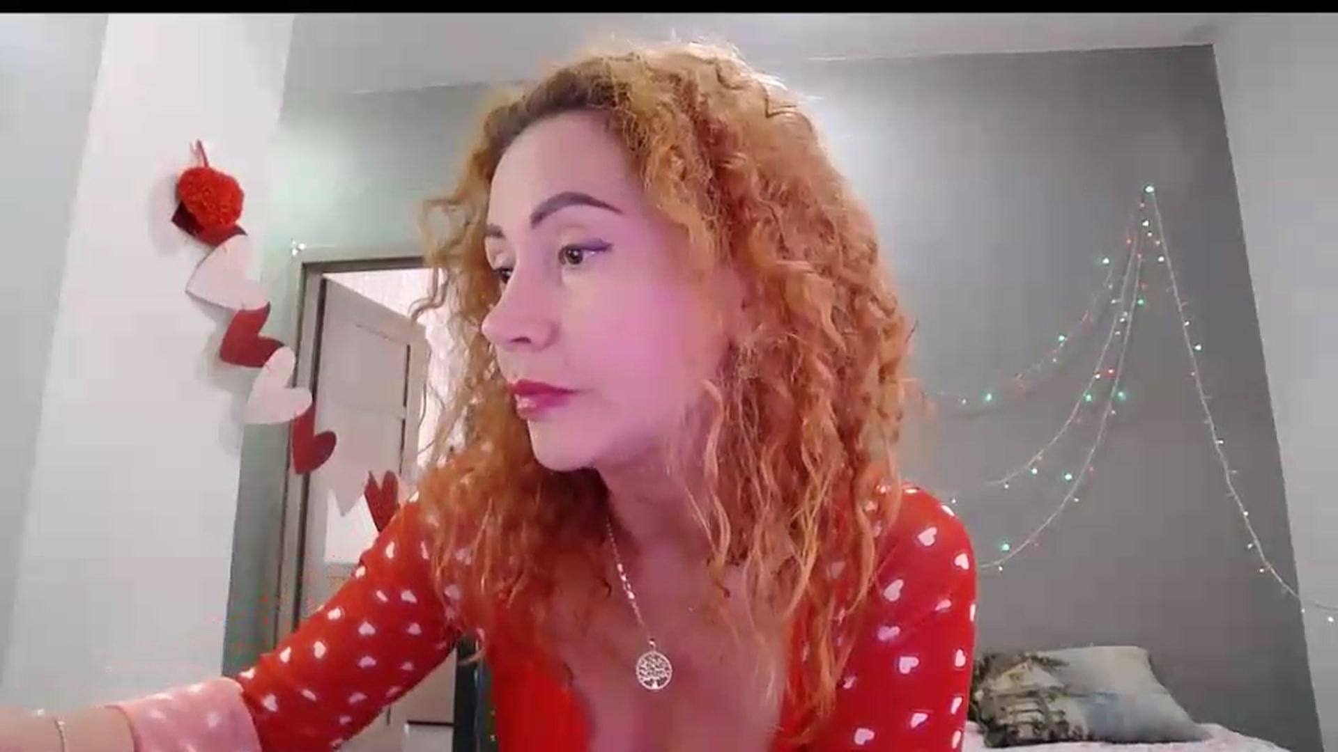 Gallery image thumbnail from XeniaMilf's myfreecams stream on, 08/14/2026, 13:34 image 7 of 20