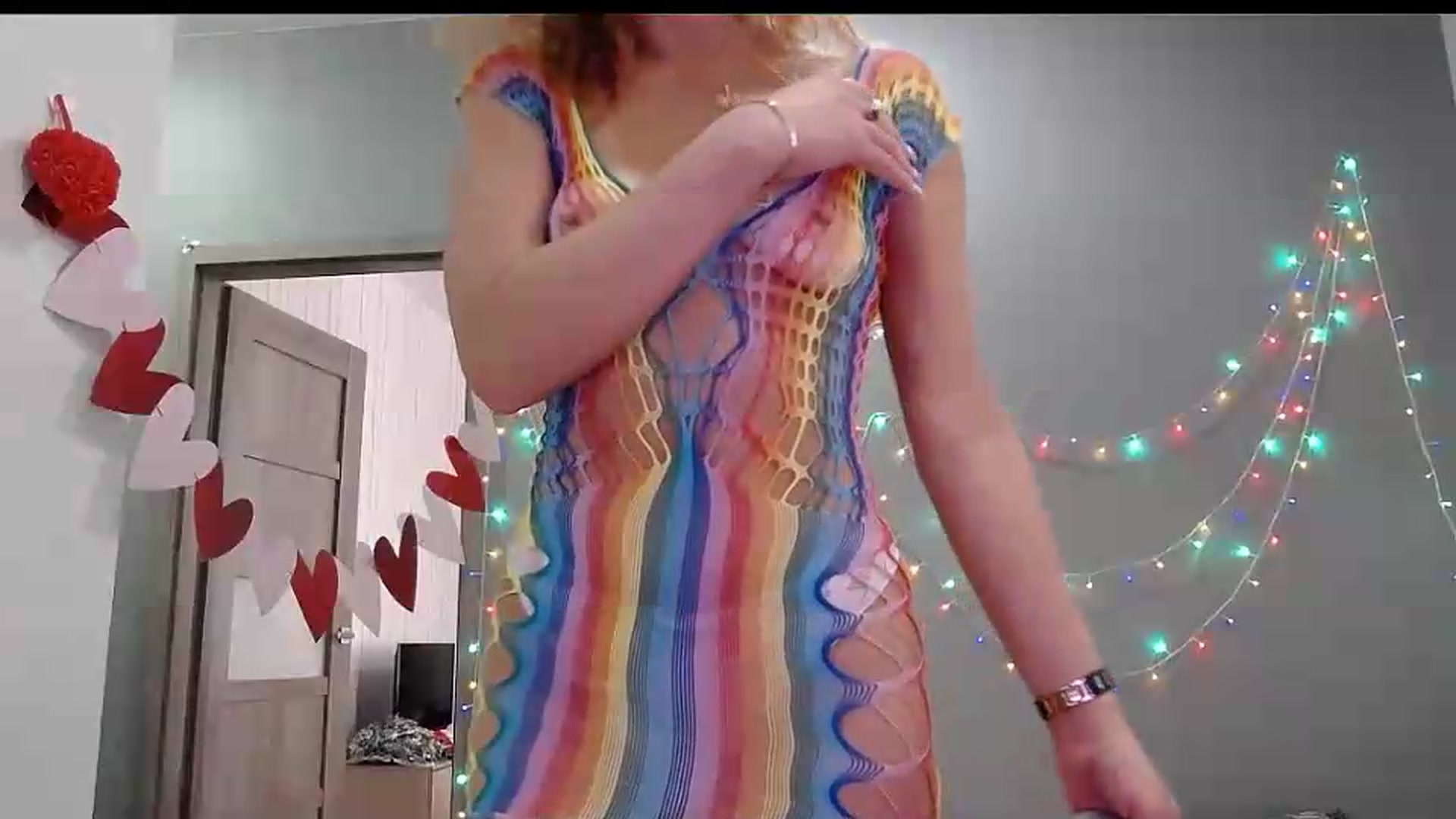 Gallery image thumbnail from XeniaMilf's myfreecams stream on, 08/18/2026, 15:56 image 10 of 20