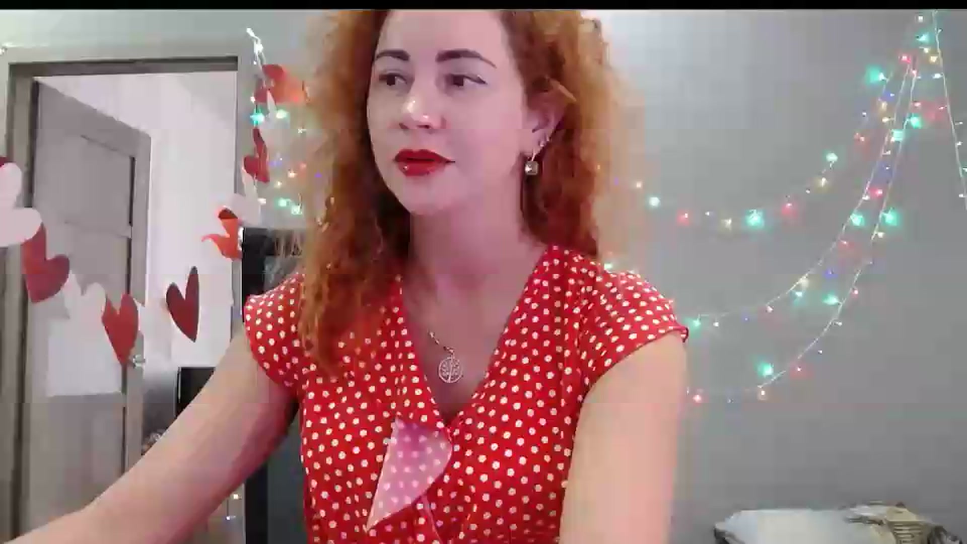 Gallery image thumbnail from XeniaMilf's myfreecams stream on, 08/19/2026, 15:30 image 8 of 20