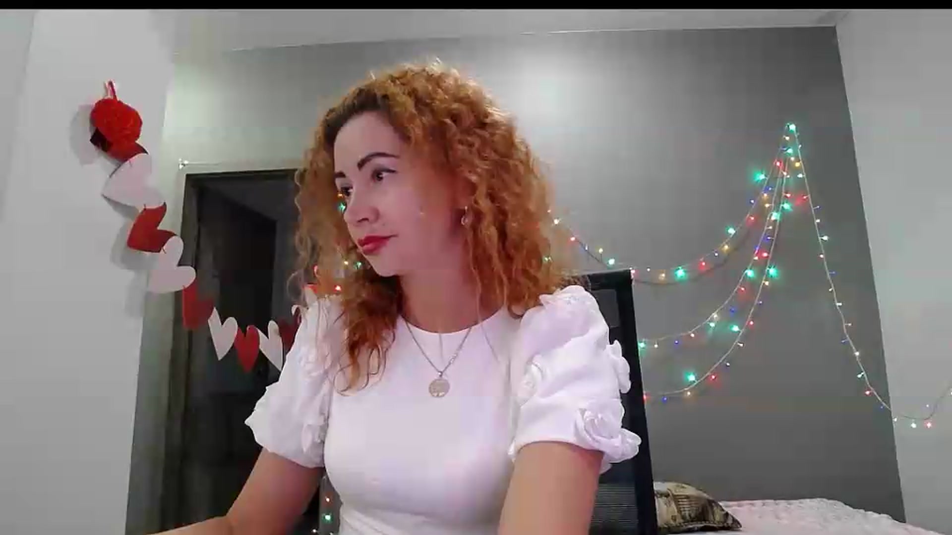Gallery image thumbnail from XeniaMilf's myfreecams stream on, 08/20/2026, 16:11 image 17 of 20