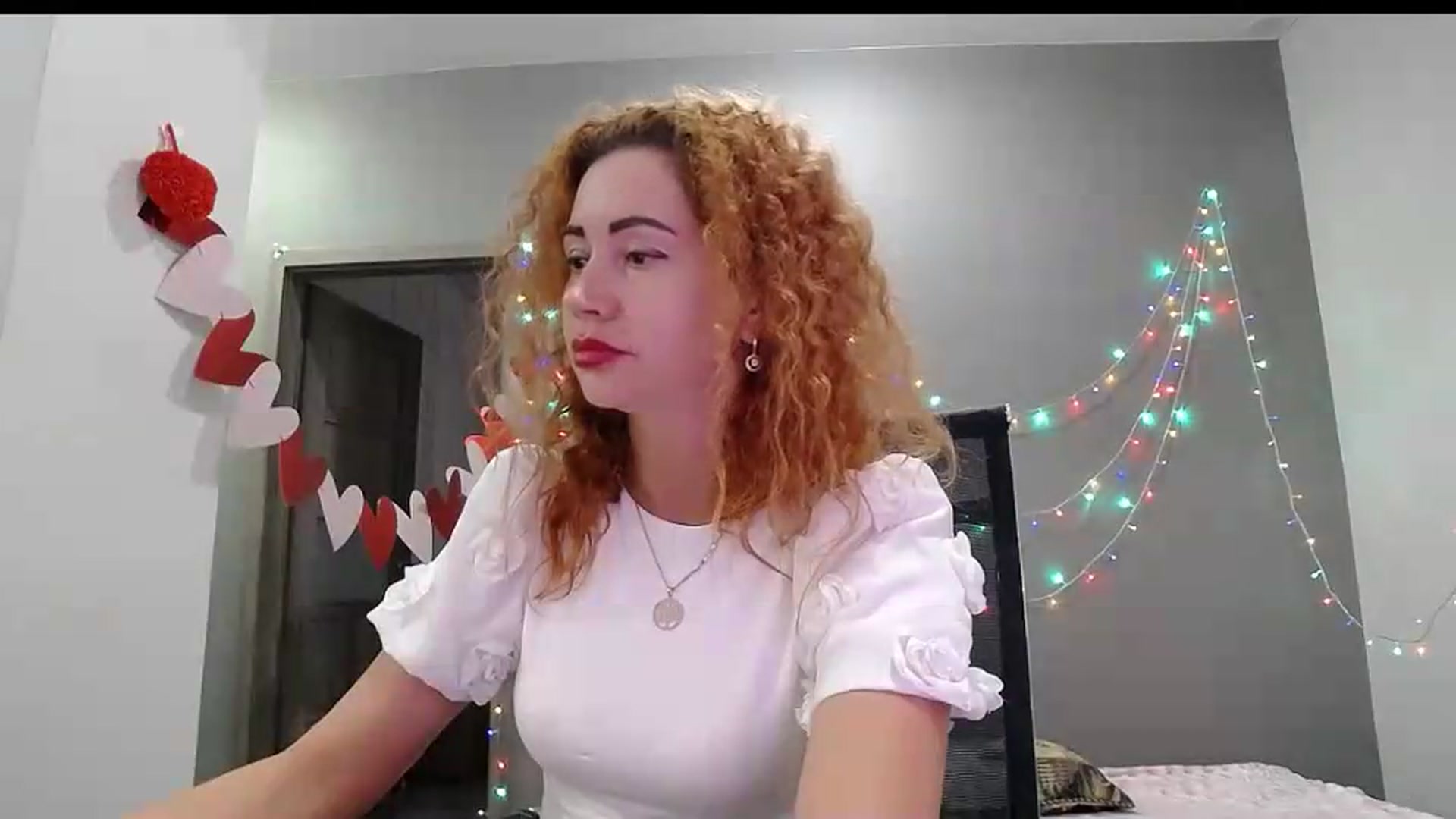 Gallery image thumbnail from XeniaMilf's myfreecams stream on, 08/20/2026, 16:11 image 15 of 20