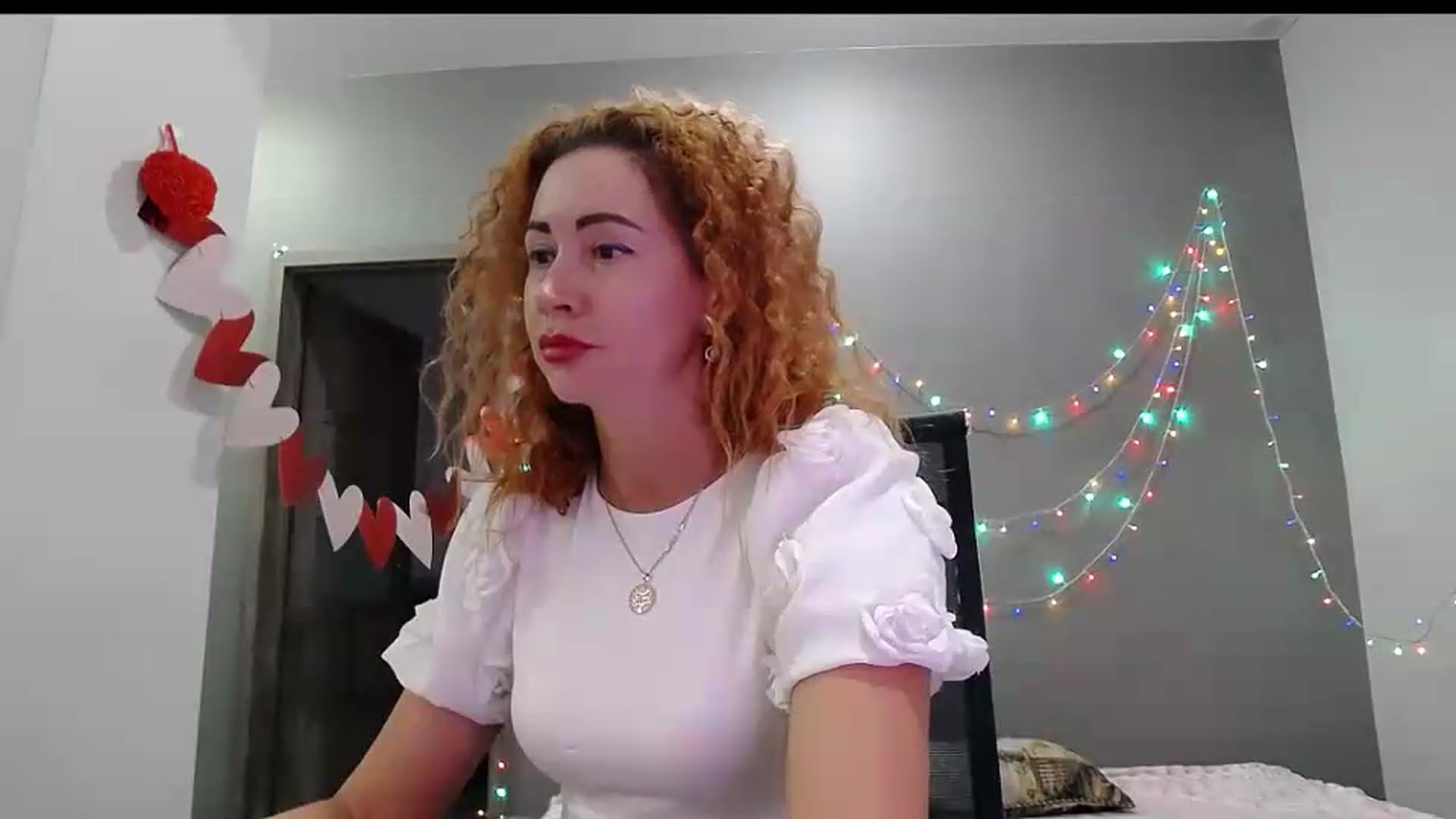 Gallery image thumbnail from XeniaMilf's myfreecams stream on, 08/20/2026, 16:11 image 19 of 20