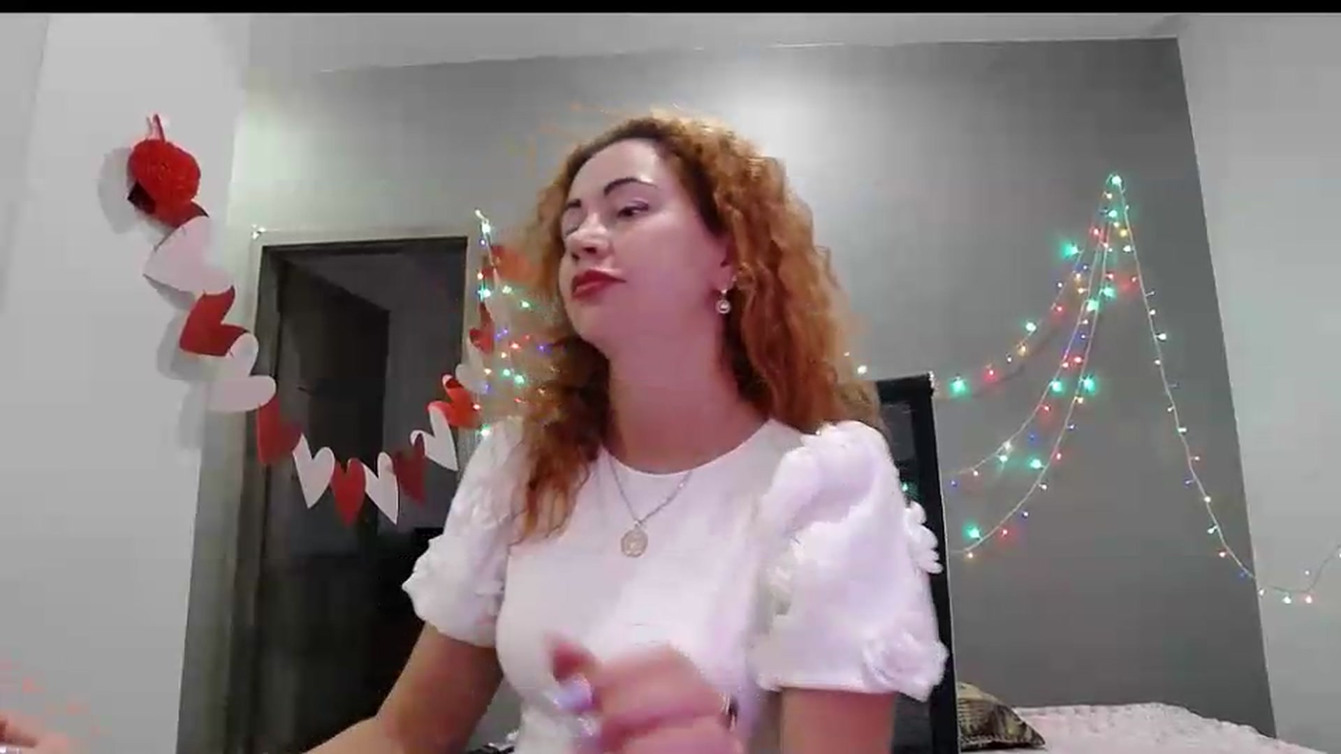 Gallery image thumbnail from XeniaMilf's myfreecams stream on, 08/20/2026, 16:11 image 16 of 20