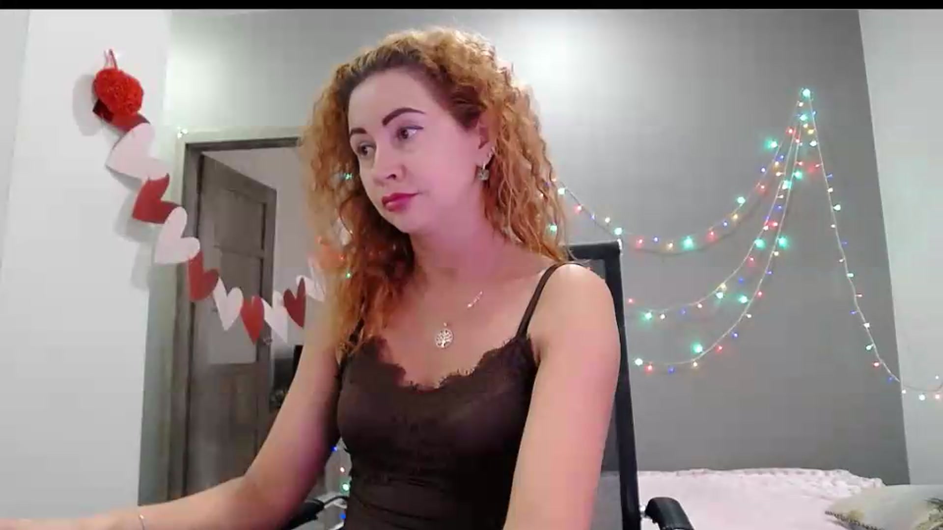 Gallery image thumbnail from XeniaMilf's myfreecams stream on, 08/21/2026, 16:15 image 5 of 20