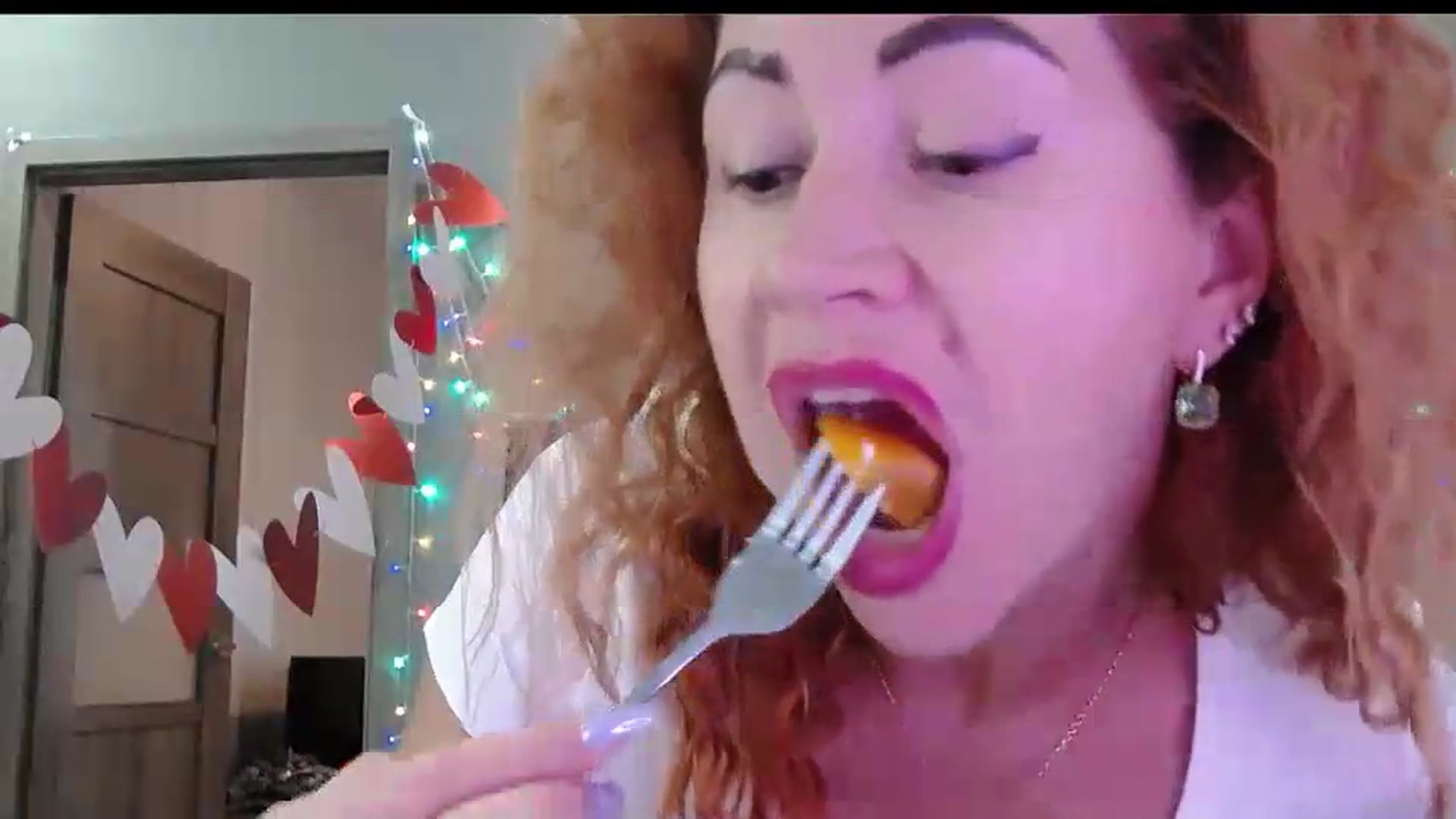 Gallery image thumbnail from XeniaMilf's myfreecams stream on, 08/23/2026, 15:43 image 2 of 20