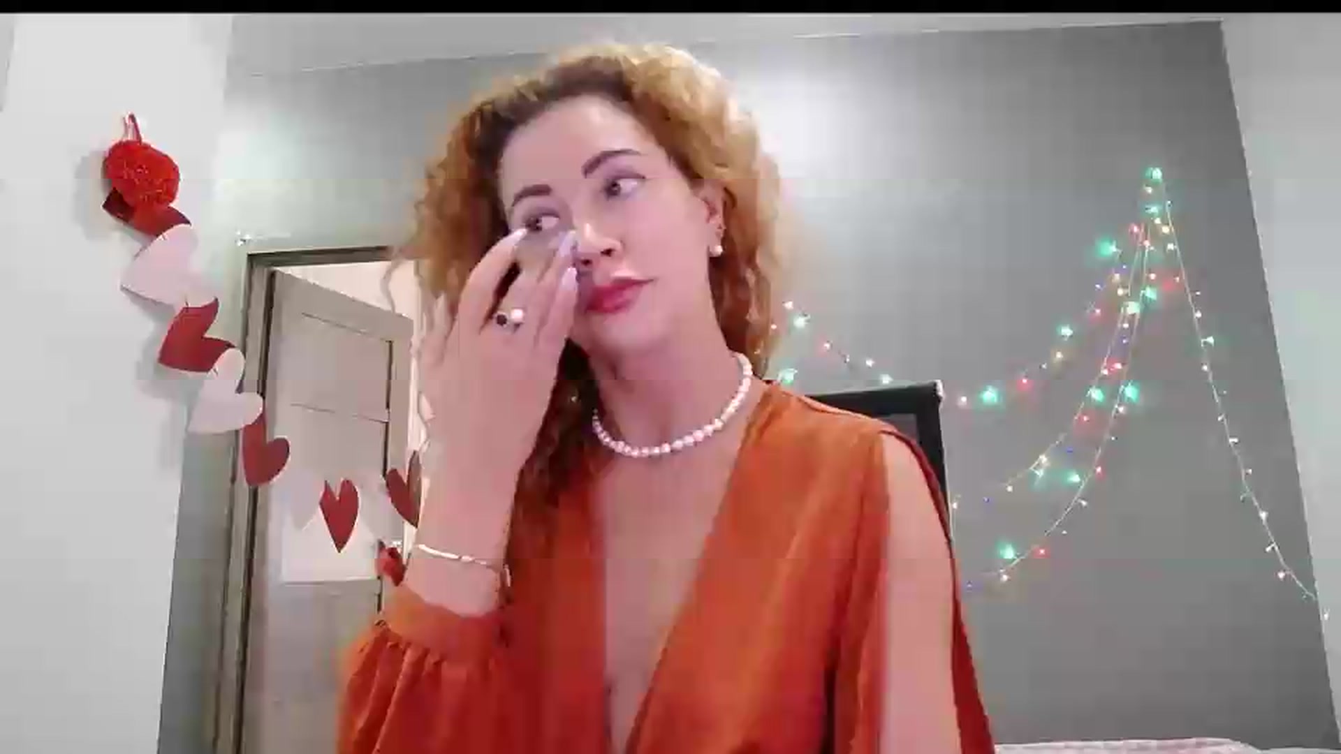 Gallery image thumbnail from XeniaMilf's myfreecams stream on, 08/25/2026, 14:21 image 18 of 20