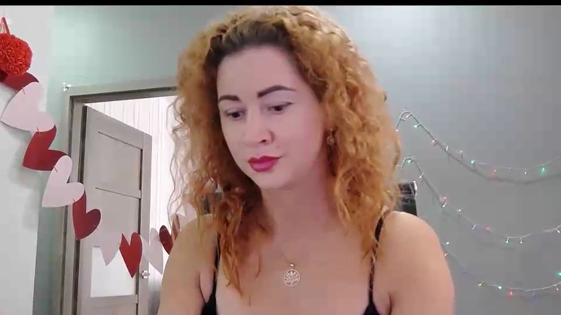 Gallery image thumbnail from XeniaMilf's myfreecams stream on, 08/28/2026, 13:14 image 9 of 20