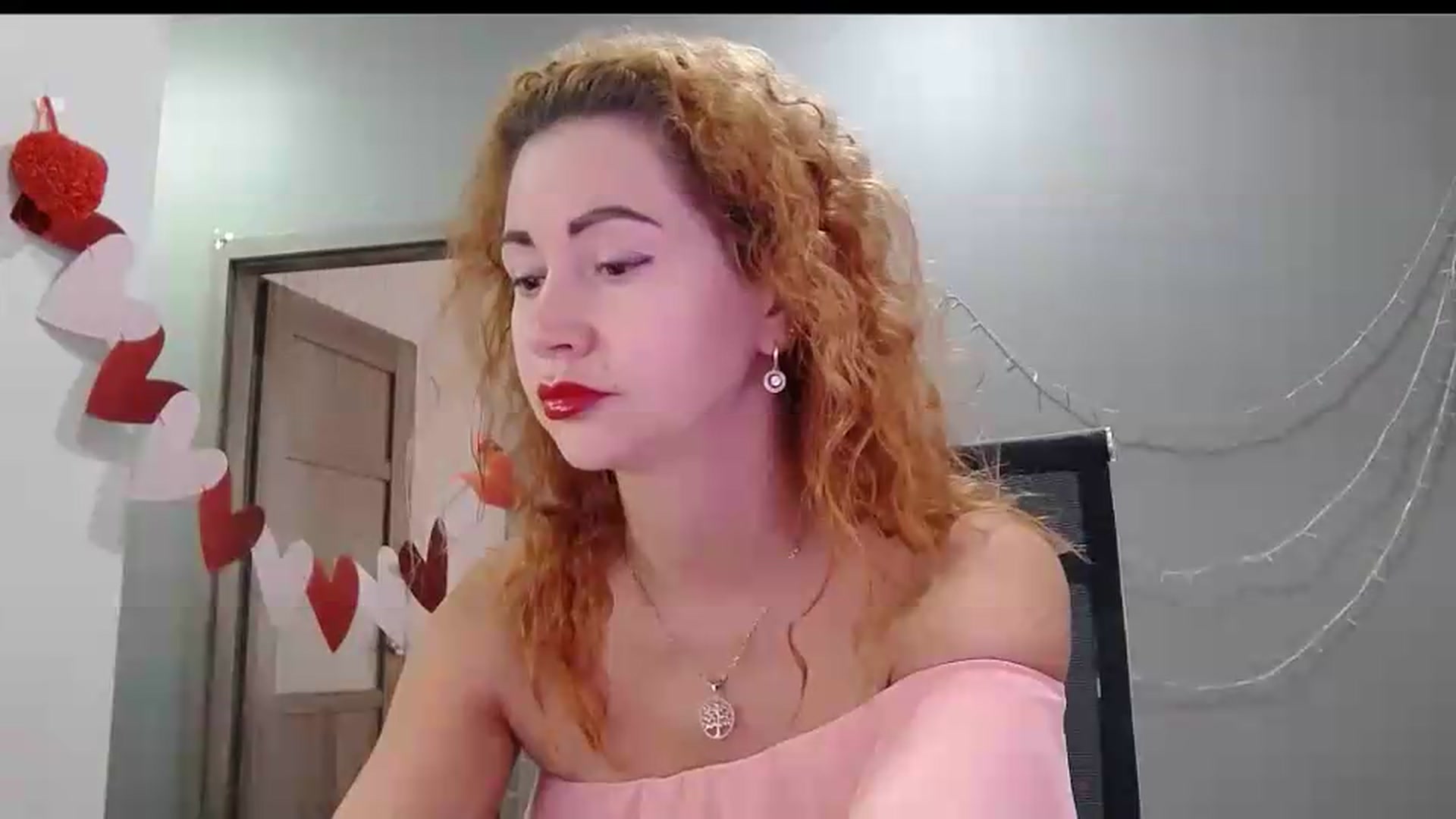 Gallery image thumbnail from XeniaMilf's myfreecams stream on, 08/28/2026, 15:35 image 14 of 20