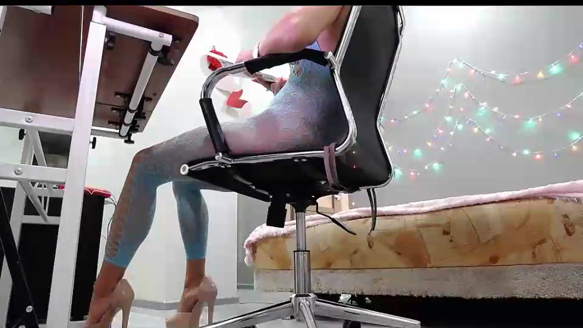 Gallery image thumbnail from XeniaMilf's myfreecams stream on, 08/30/2026, 15:34 image 12 of 20