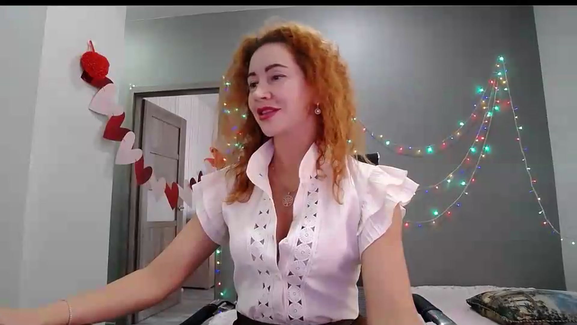 Gallery image thumbnail from XeniaMilf's myfreecams stream on, 09/01/2026, 13:30 image 2 of 20