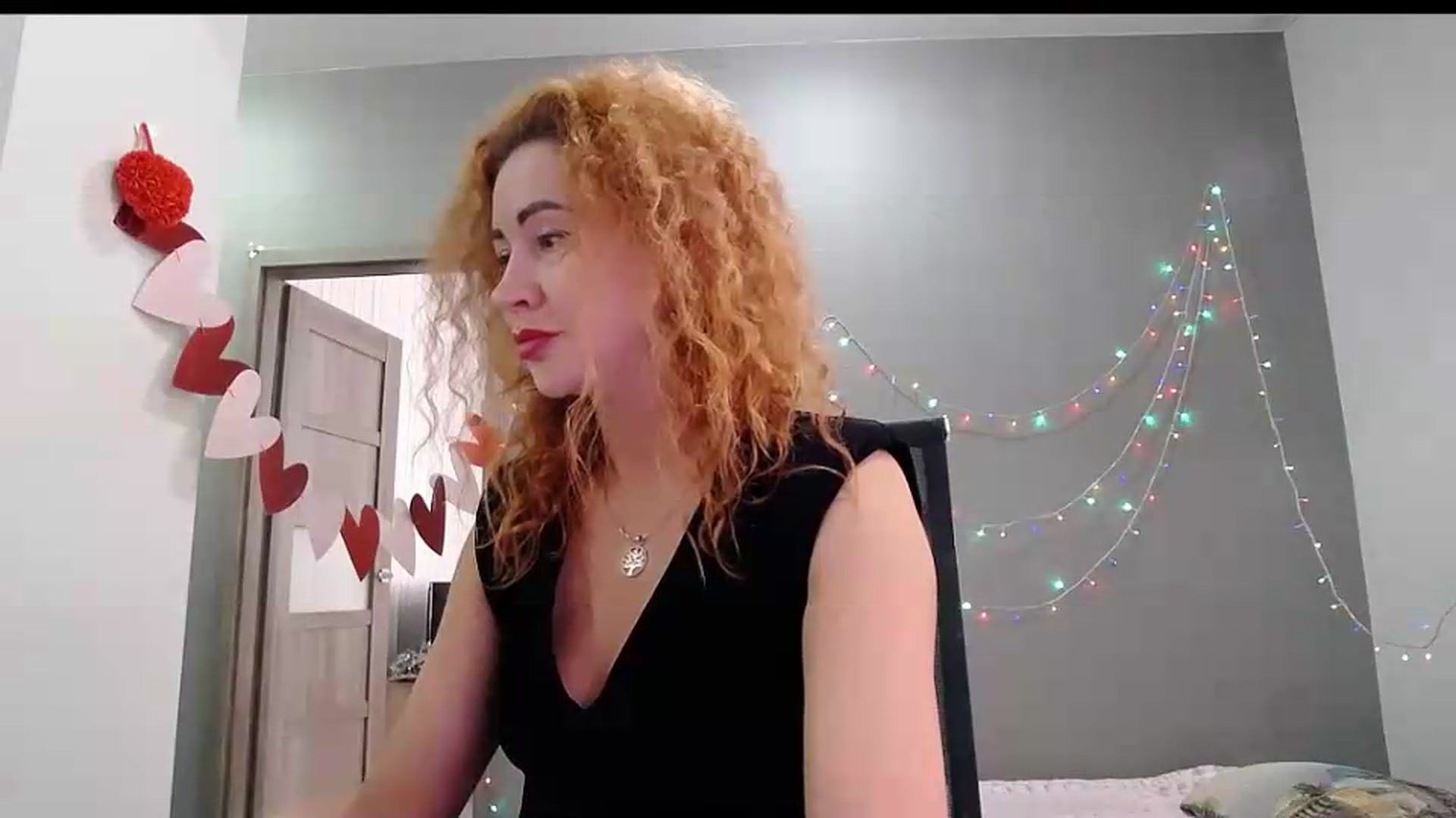 Gallery image thumbnail from XeniaMilf's myfreecams stream on, 09/02/2026, 14:09 image 12 of 20