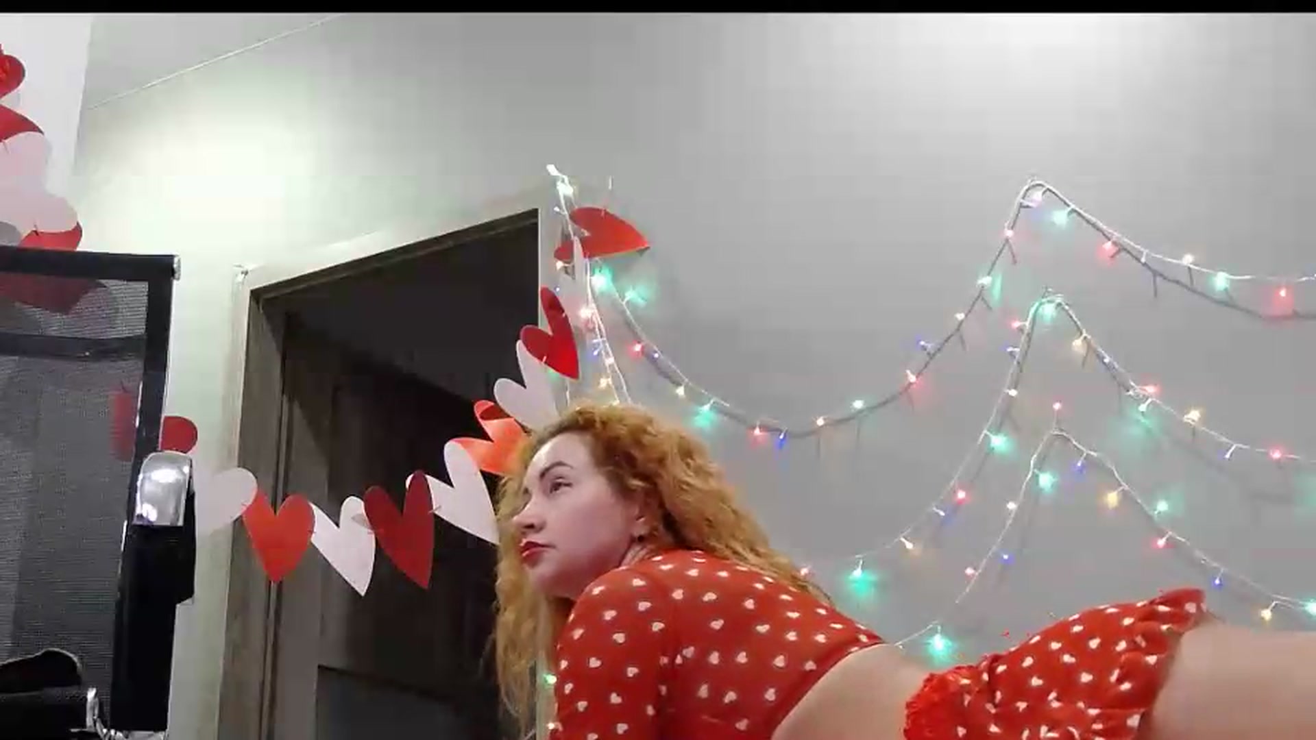 Gallery image thumbnail from XeniaMilf's myfreecams stream on, 09/04/2026, 16:15 image 17 of 20