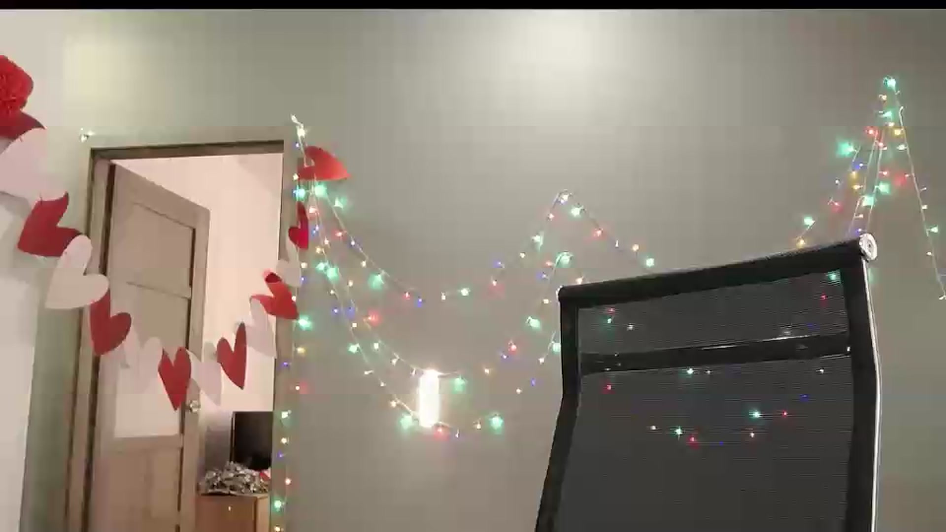Gallery image thumbnail from XeniaMilf's myfreecams stream on, 09/04/2026, 16:15 image 1 of 20