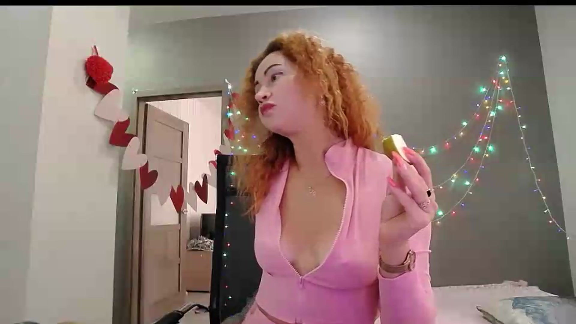 Gallery image thumbnail from XeniaMilf's myfreecams stream on, 09/07/2026, 14:10 image 10 of 20