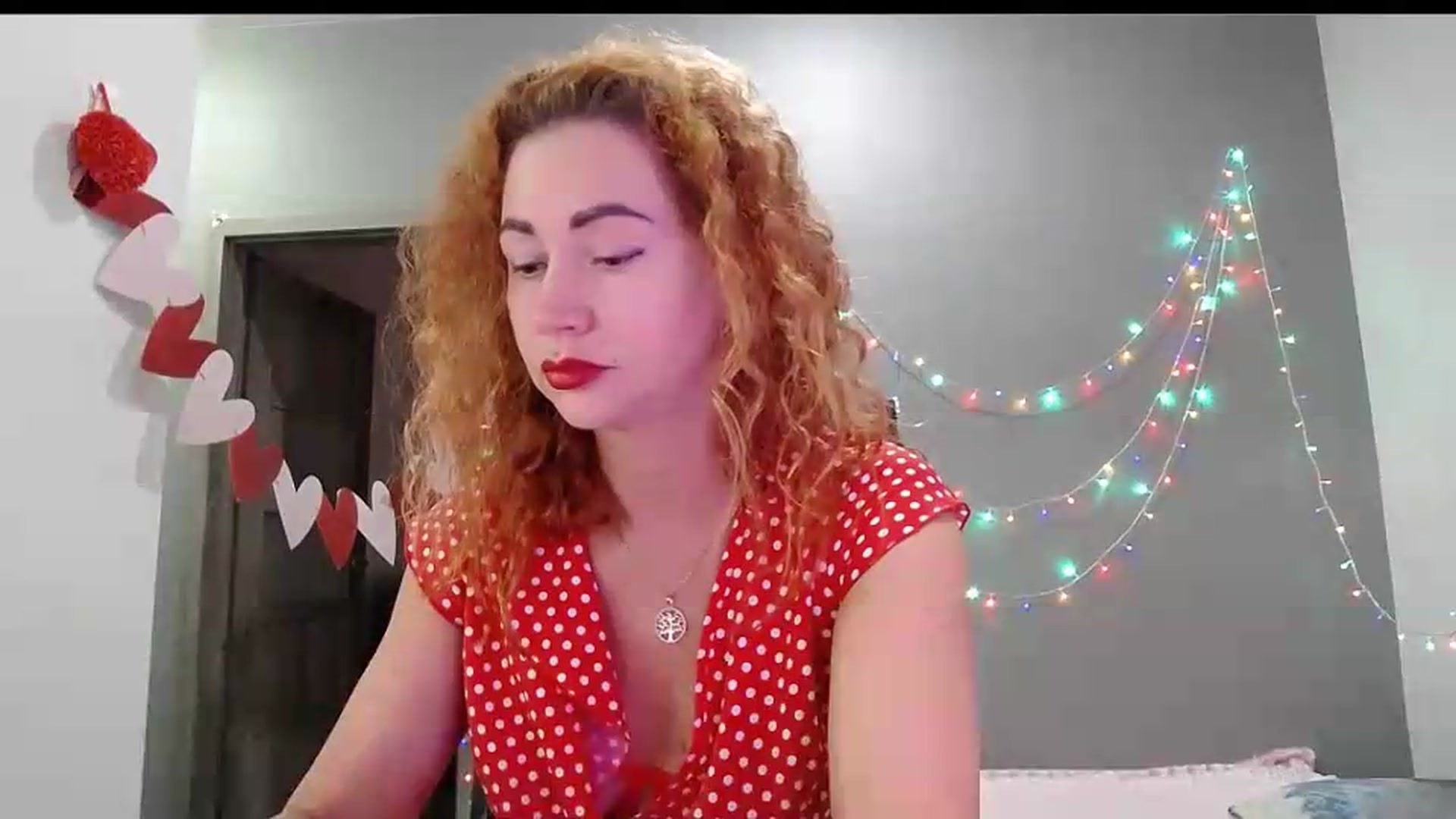 Gallery image thumbnail from XeniaMilf's myfreecams stream on, 09/08/2026, 15:52 image 17 of 20