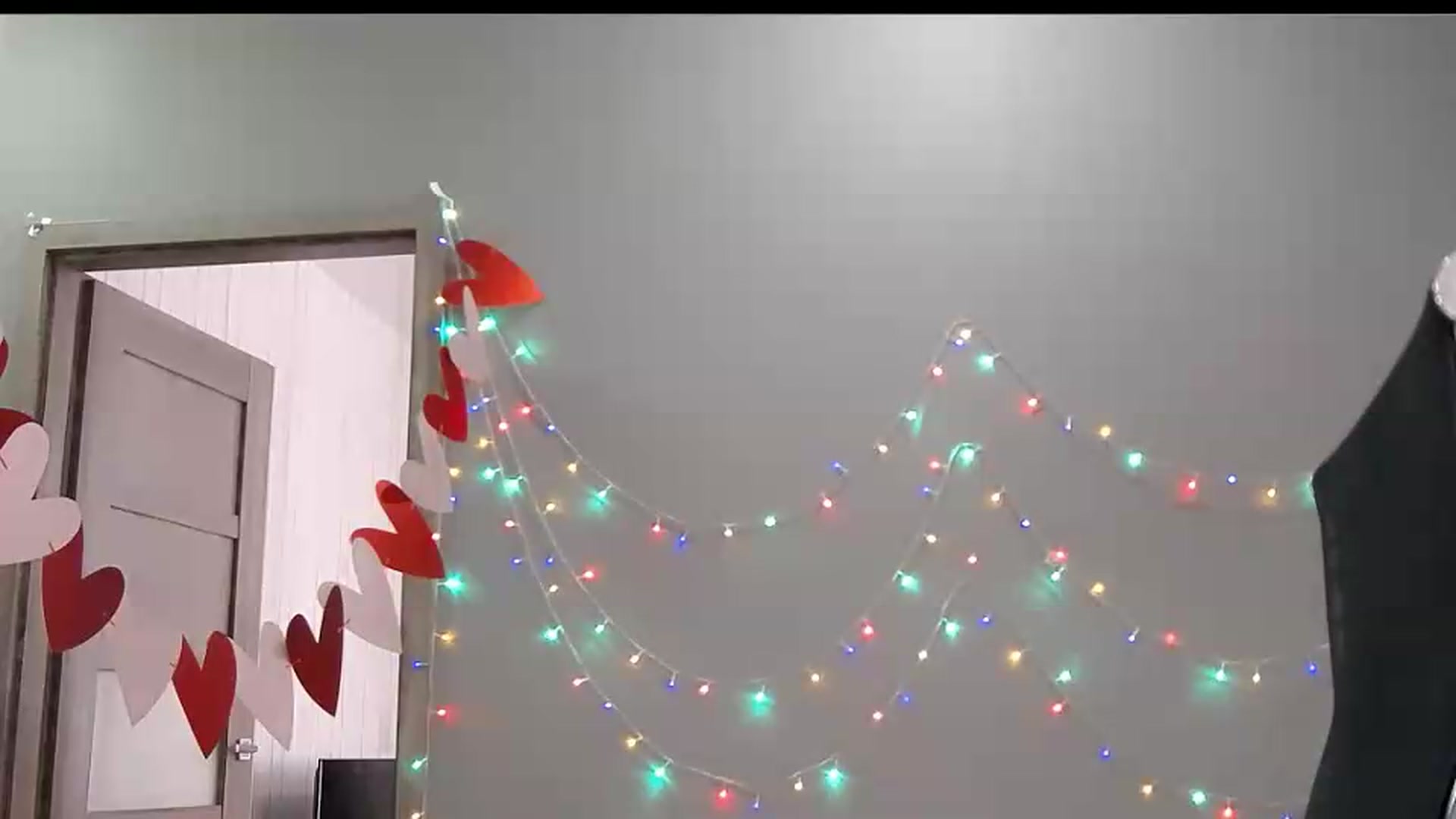 Gallery image thumbnail from XeniaMilf's myfreecams stream on, 09/09/2026, 14:01 image 6 of 20
