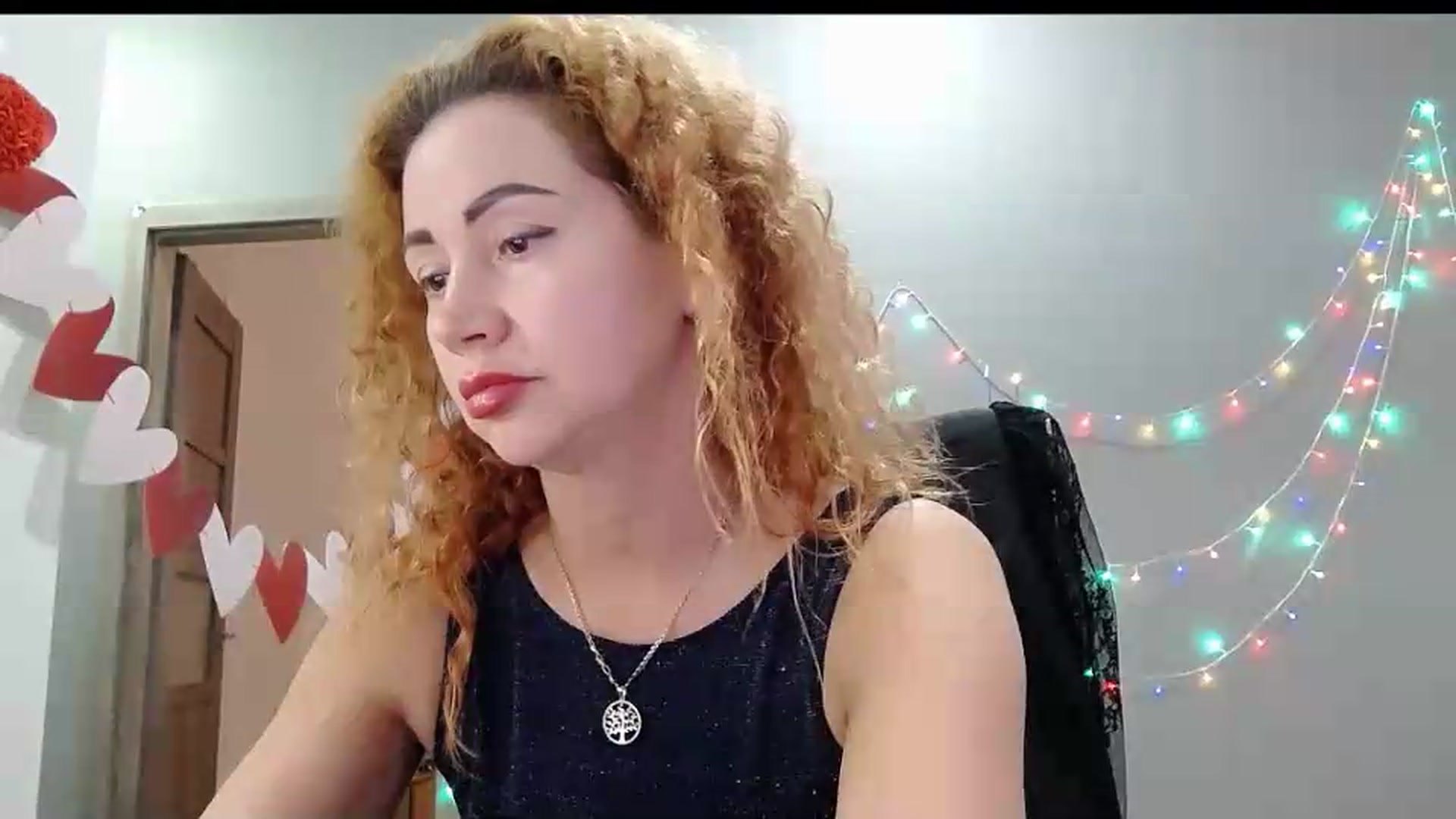 Gallery image thumbnail from XeniaMilf's myfreecams stream on, 09/14/2026, 15:09 image 4 of 20