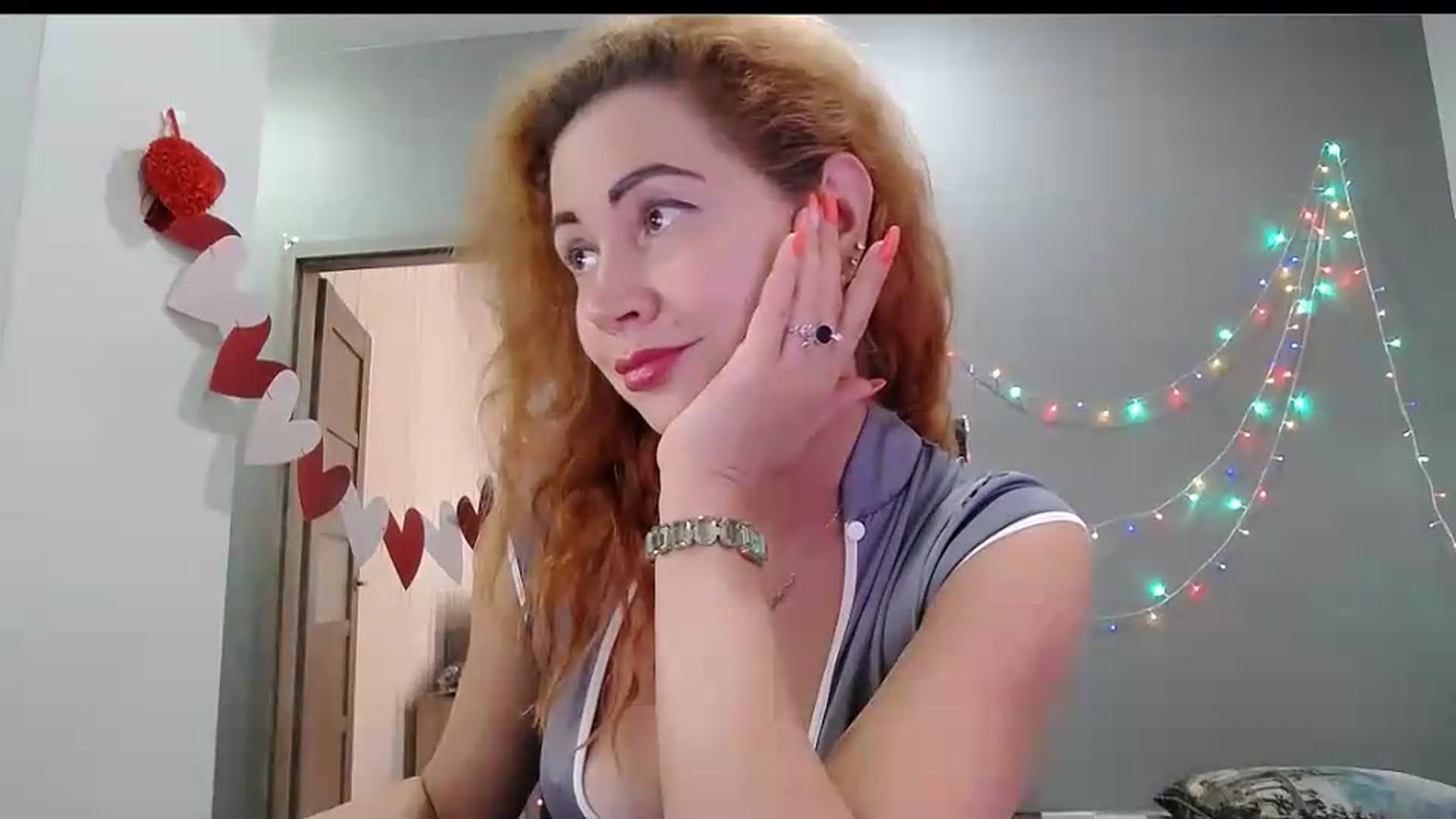 Gallery image thumbnail from XeniaMilf's myfreecams stream on, 09/16/2026, 15:15 image 13 of 20