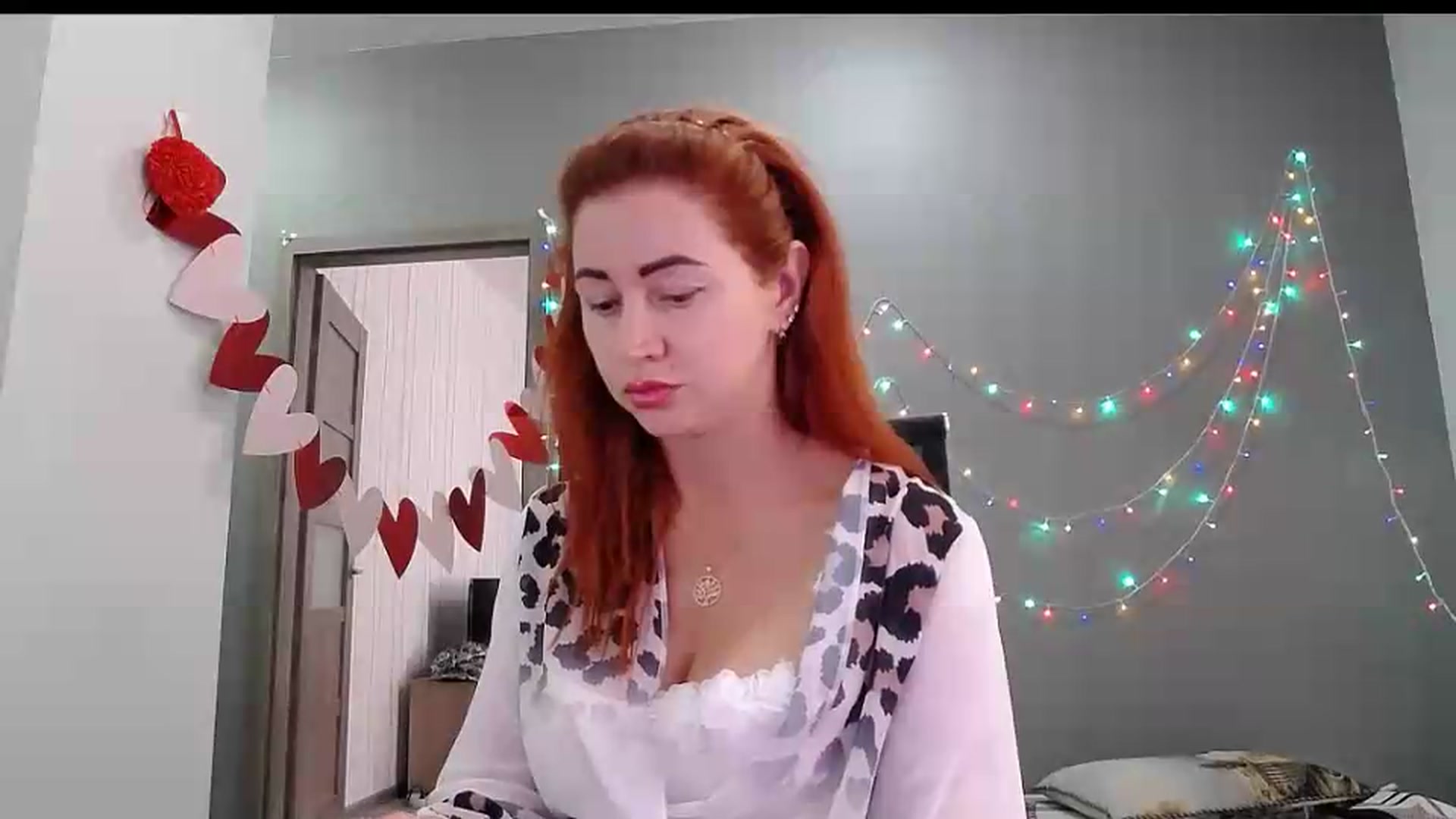 Gallery image thumbnail from XeniaMilf's myfreecams stream on, 09/18/2026, 15:00 image 4 of 20