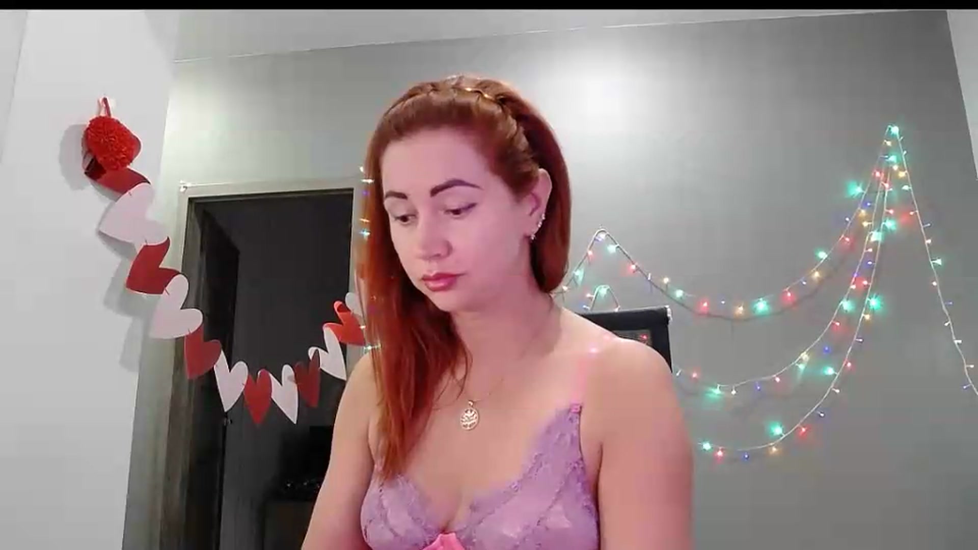 Gallery image thumbnail from XeniaMilf's myfreecams stream on, 09/18/2026, 15:32 image 10 of 20
