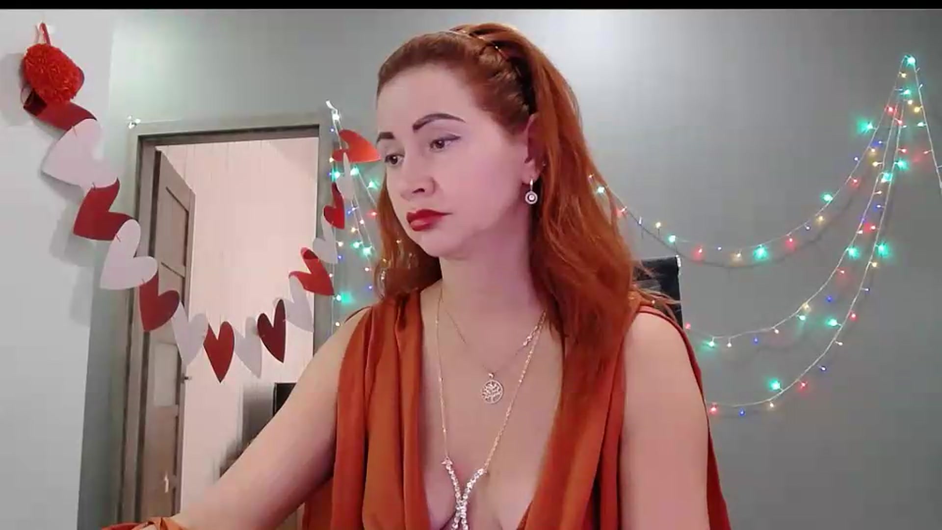 Gallery image thumbnail from XeniaMilf's myfreecams stream on, 09/19/2026, 14:05 image 18 of 20
