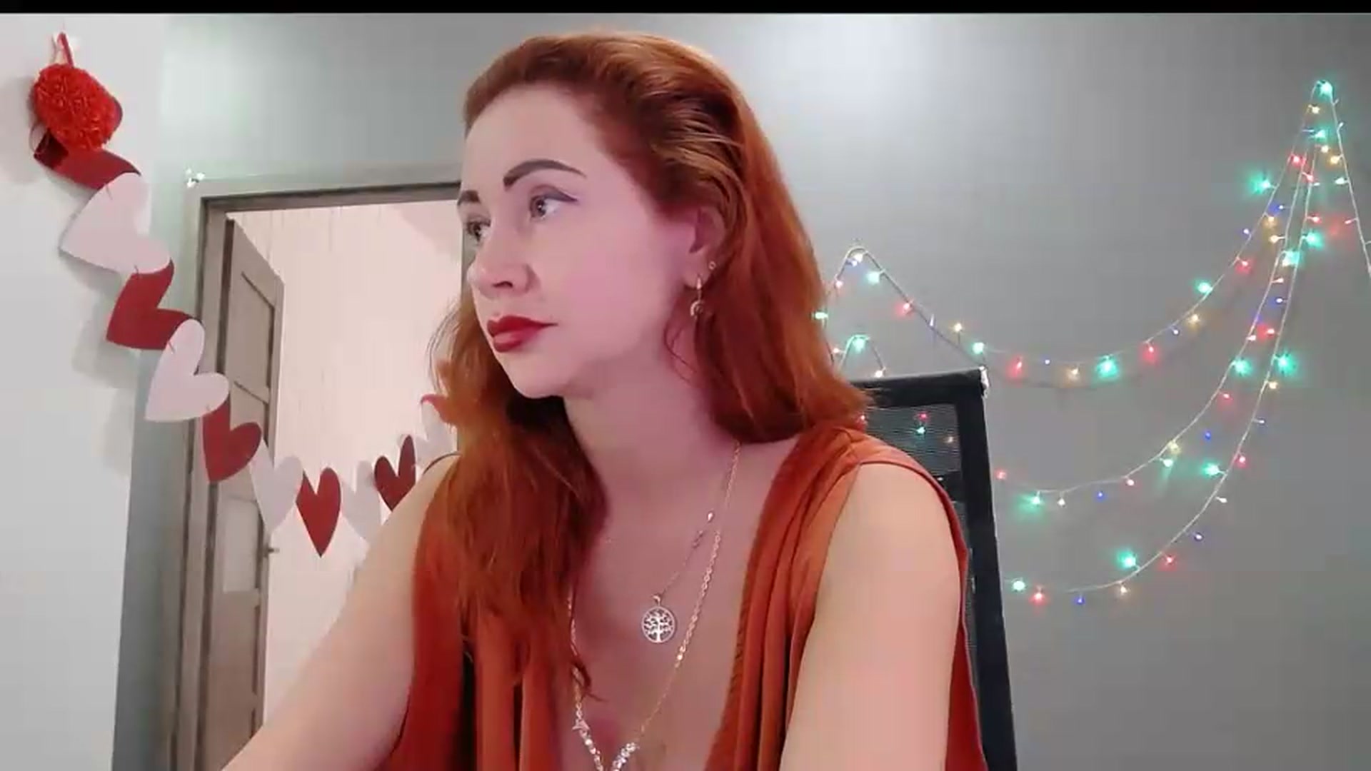 Gallery image thumbnail from XeniaMilf's myfreecams stream on, 09/19/2026, 14:05 image 16 of 20