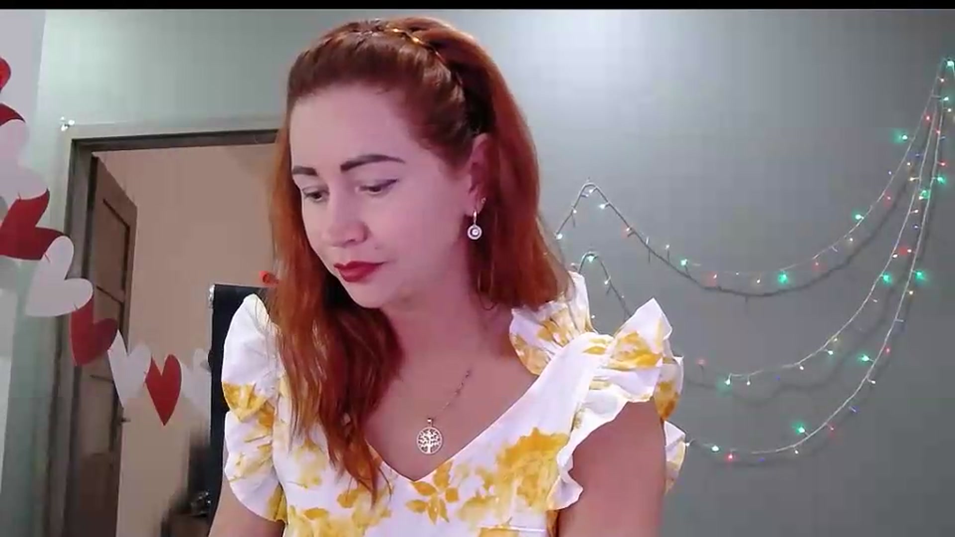 Gallery image thumbnail from XeniaMilf's myfreecams stream on, 09/19/2026, 16:32 image 3 of 20
