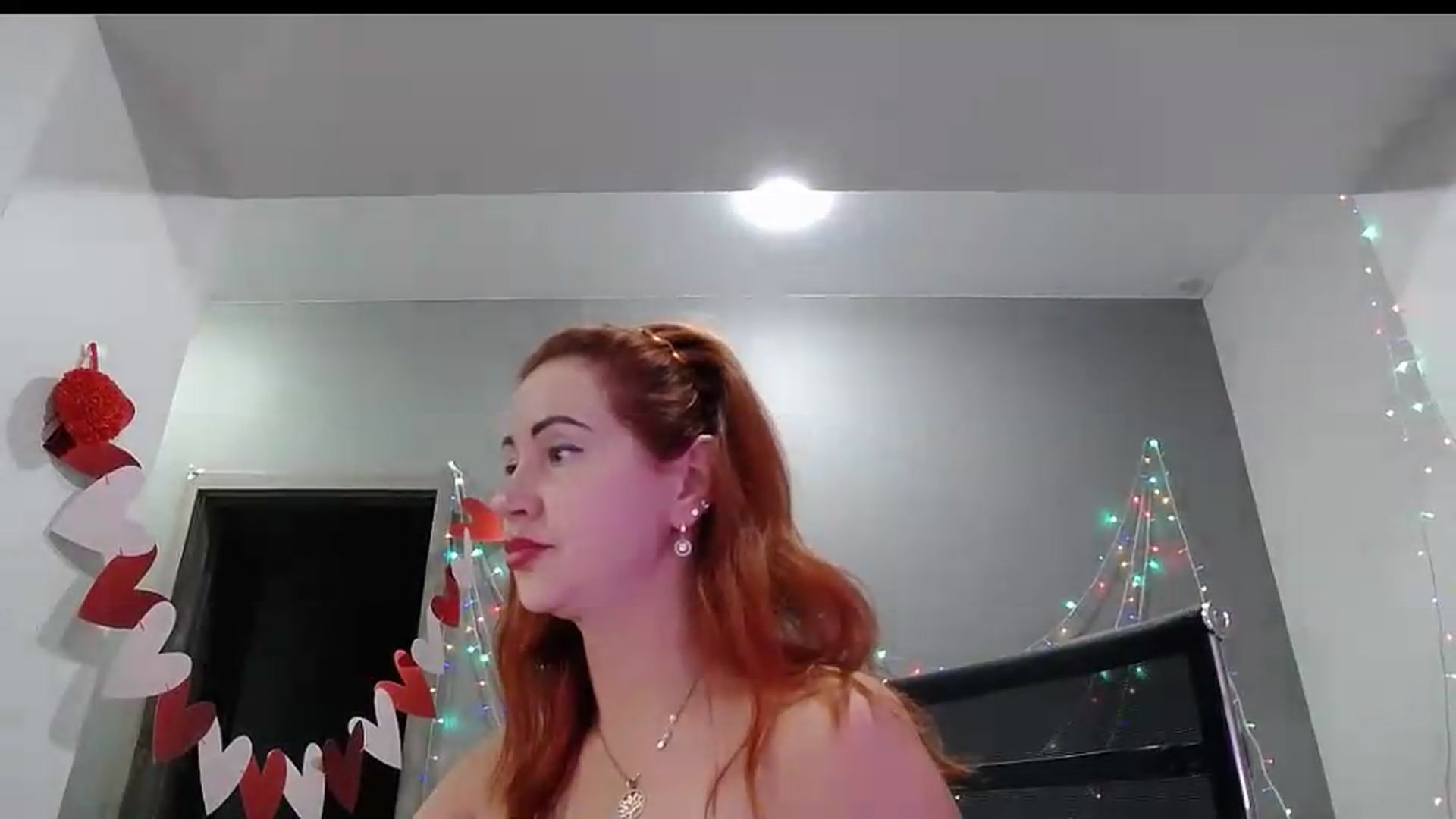 Gallery image thumbnail from XeniaMilf's myfreecams stream on, 09/19/2026, 16:32 image 19 of 20